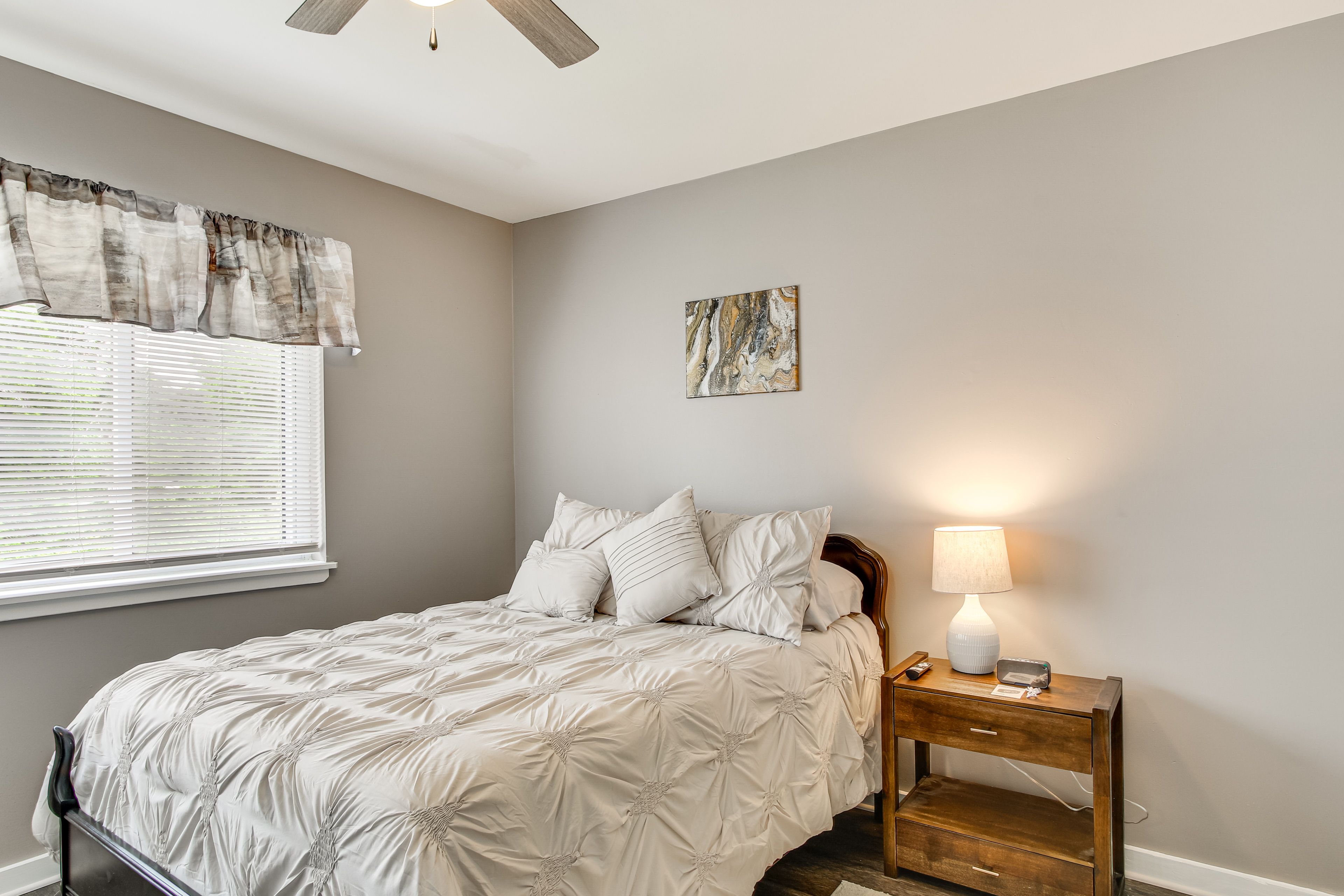 Bedroom 2 | Full Bed | 2nd Floor | Linens Provided