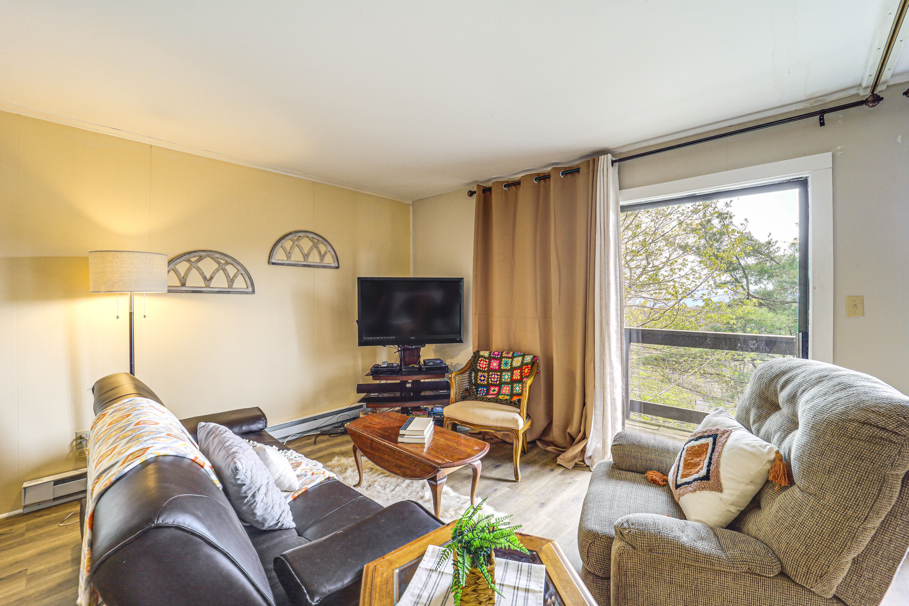 Beech Mountain Vacation Rental | Studio | 1BA | Steps Required | 600 Sq Ft
