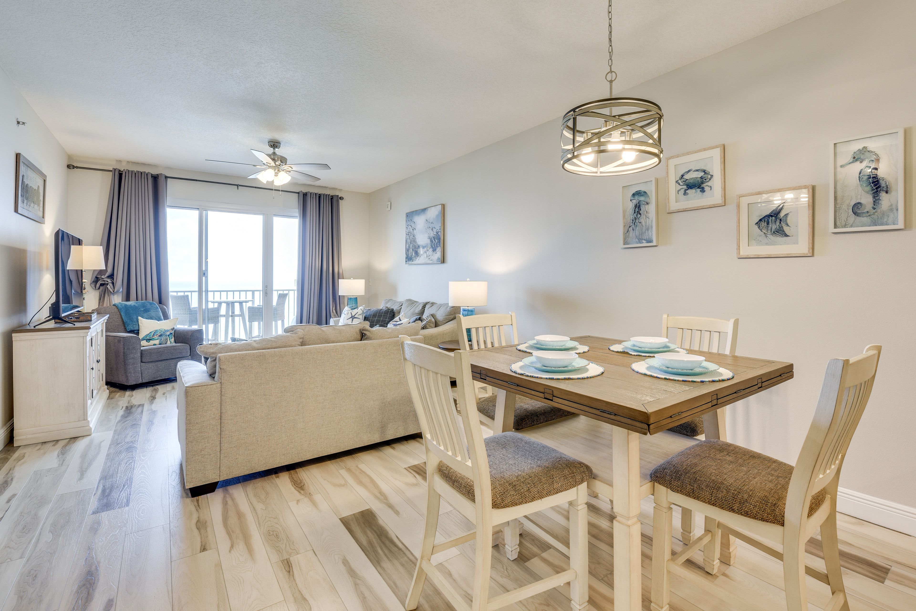 Dining Area | Open Floor Plan | Central A/C & Heating