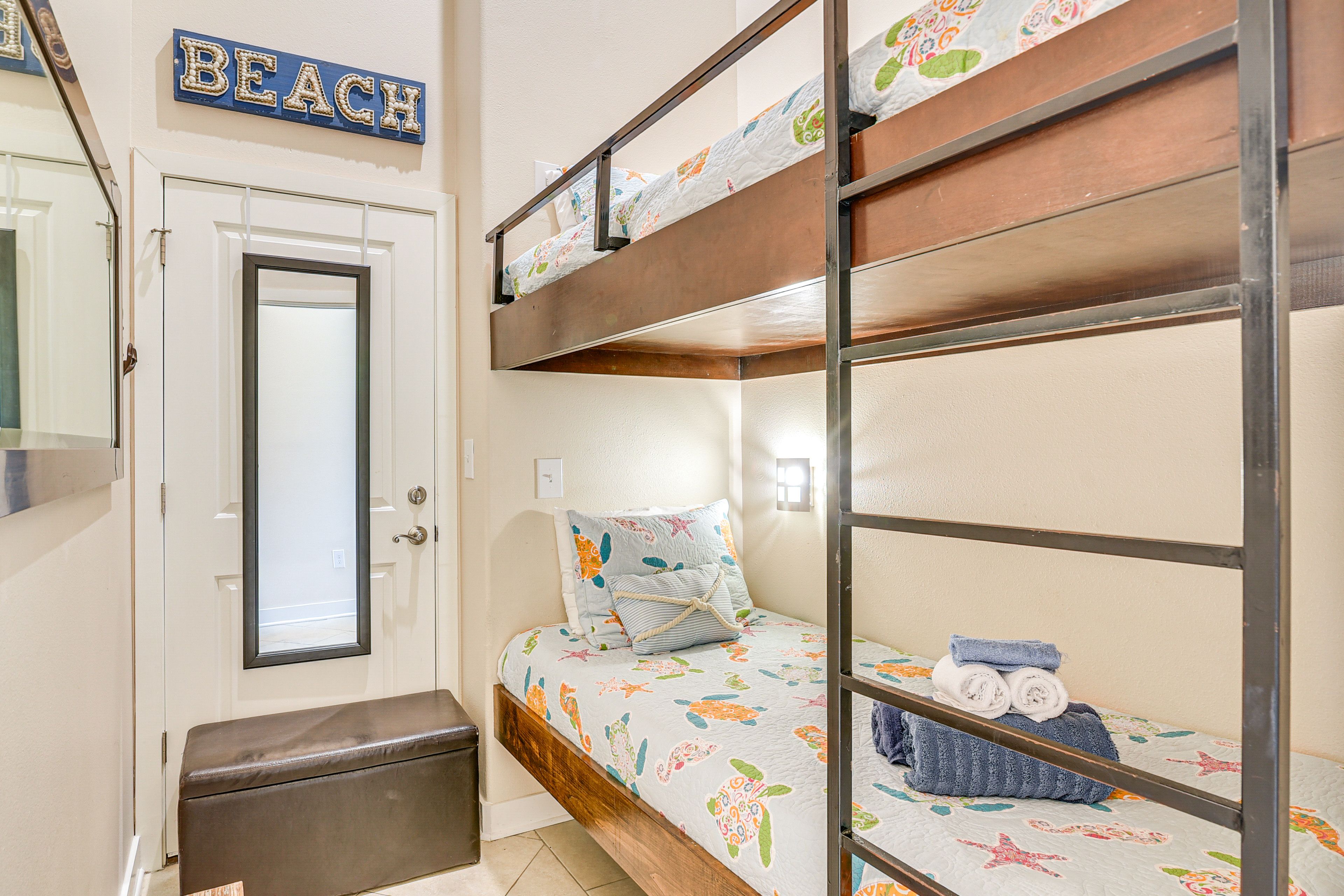 Sleeping Nook | 1st Floor | Twin Bunk Bed