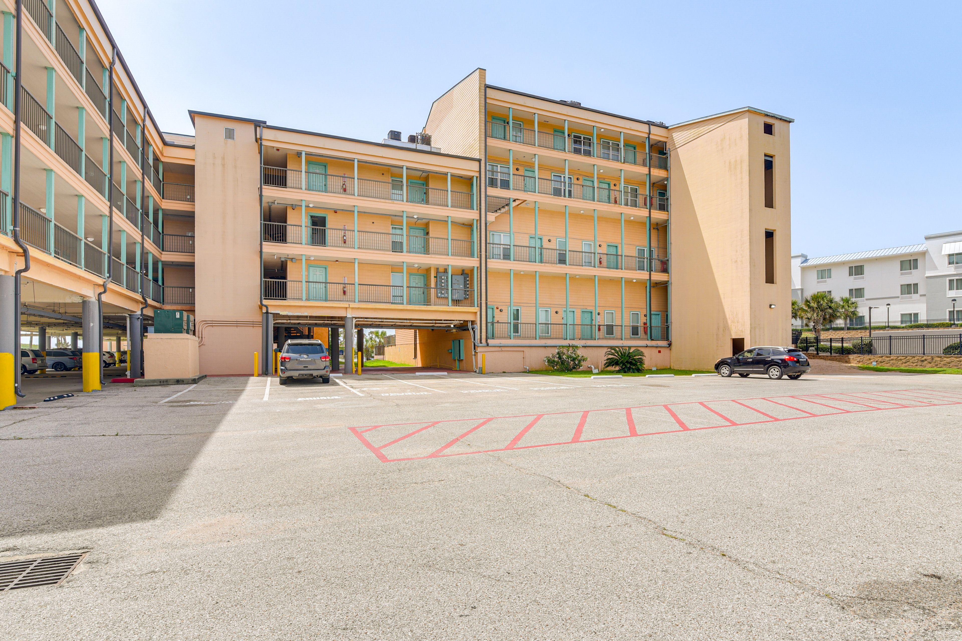 Exterior | Paid Parking ($10/Vehicle/Day + Sales Tax, $70 Cap Within 30 Days)
