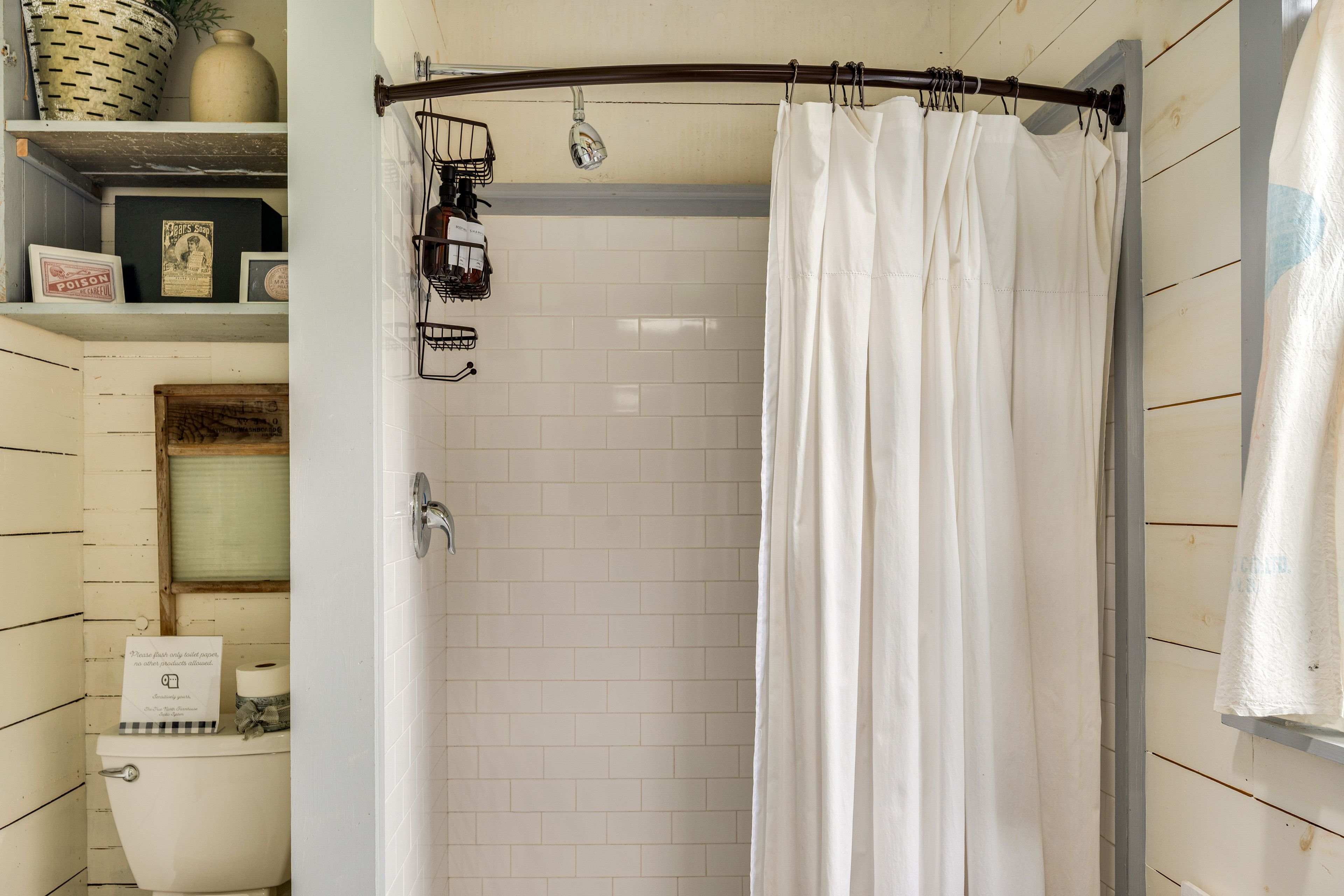 Full Bathroom | 1st Floor | Washer & Dryer
