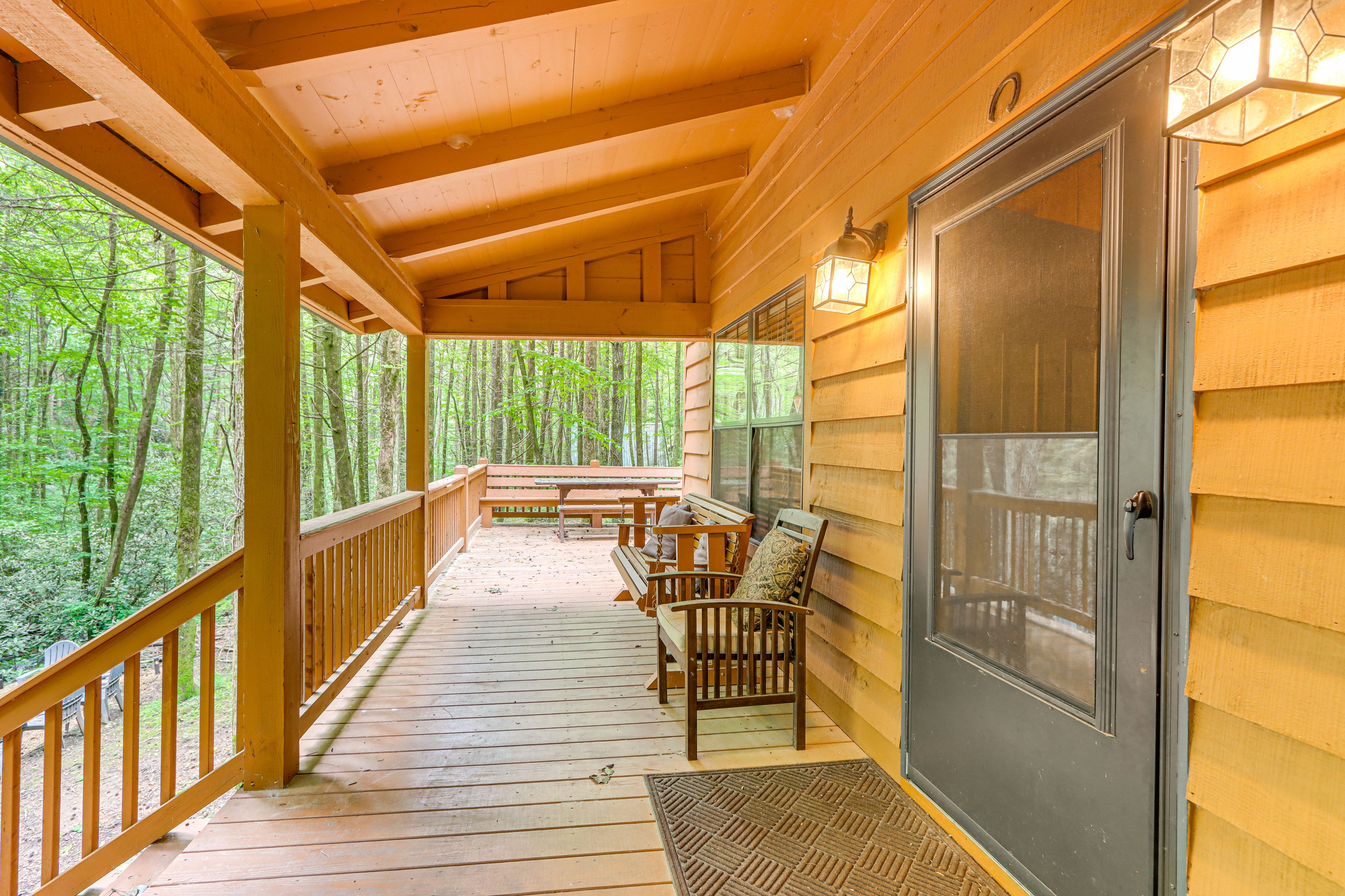 Entry | Wraparound Deck