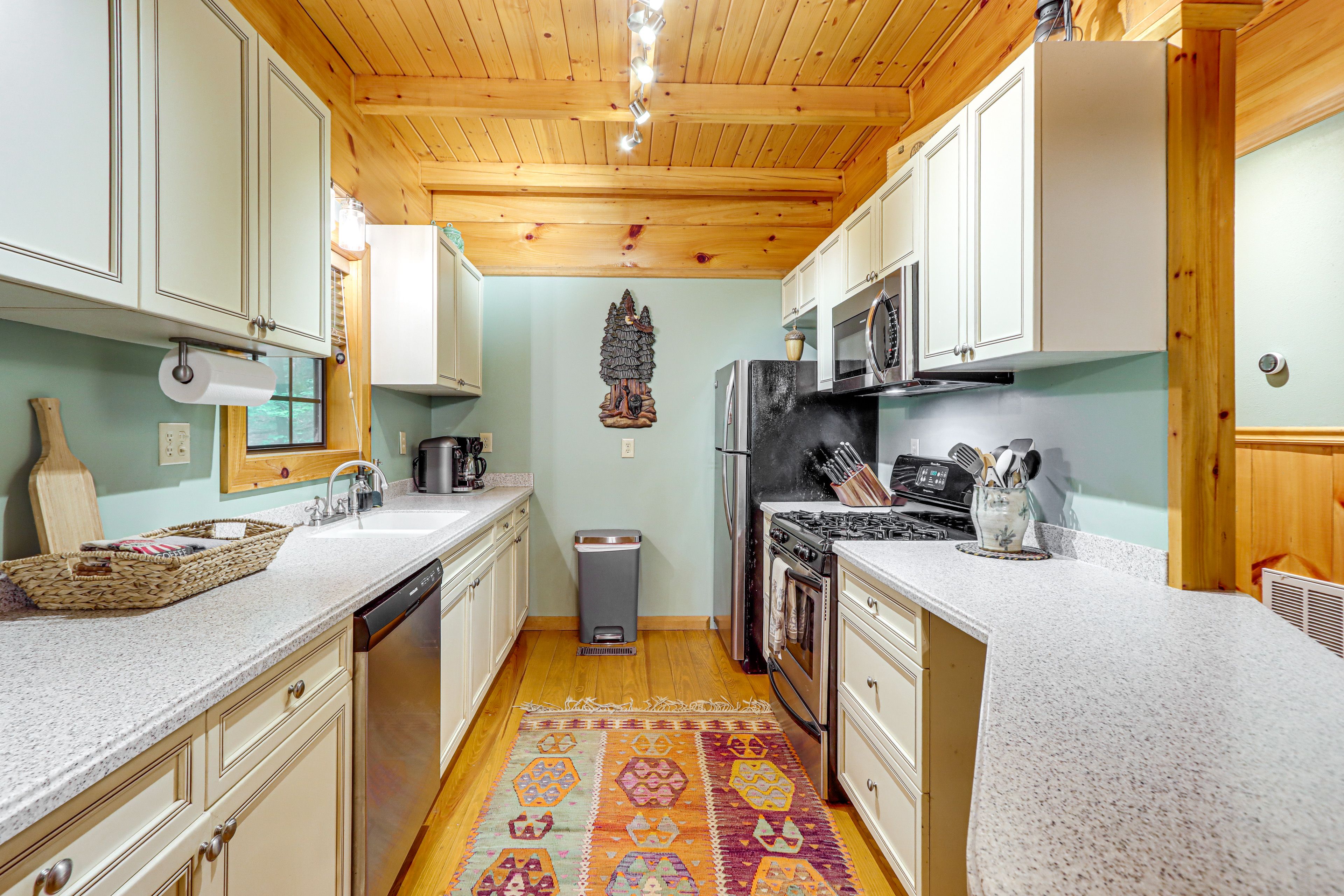 Kitchen | Cooking Basics | Dishwasher | 1st Floor