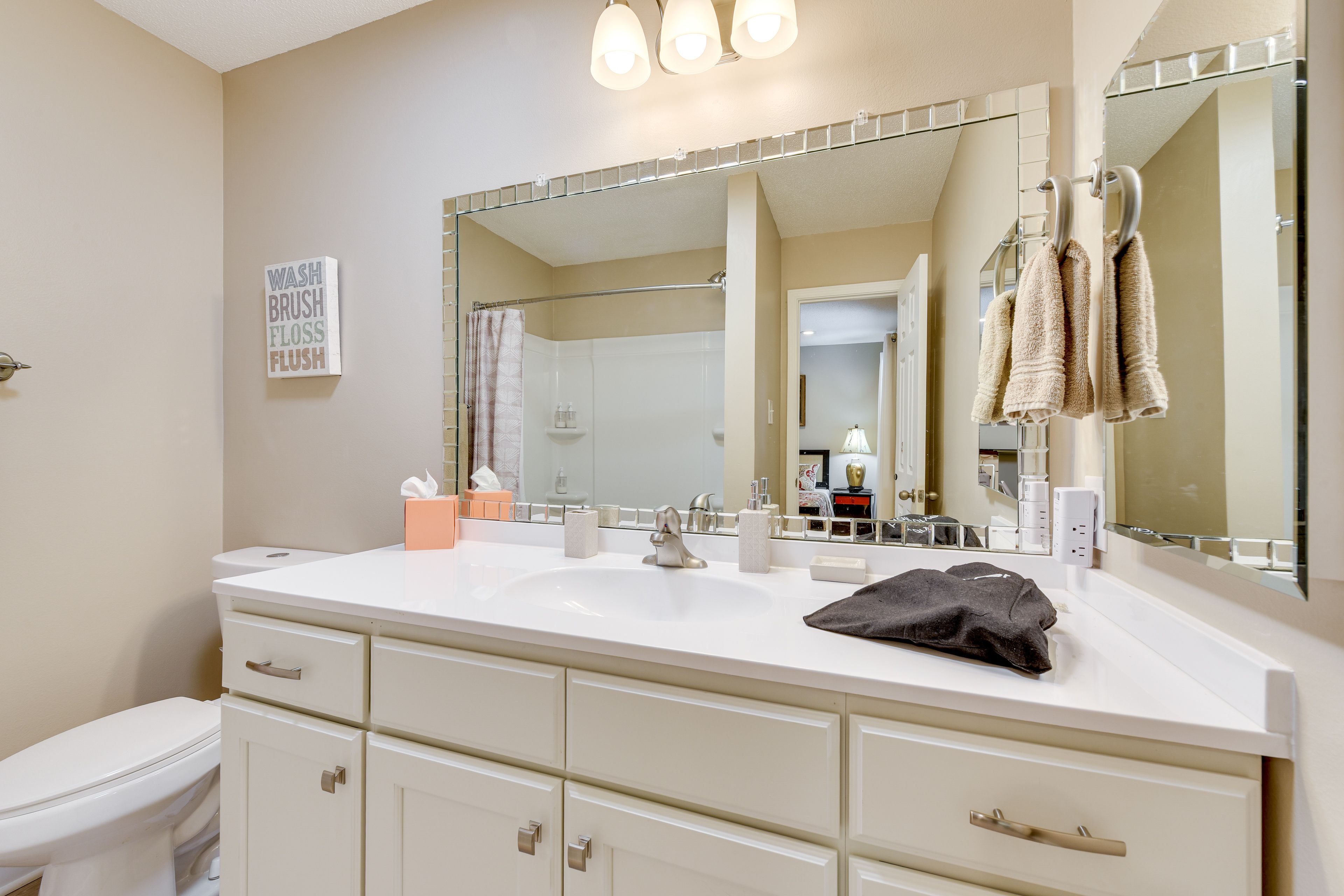 En-Suite Bathroom | 2nd Floor