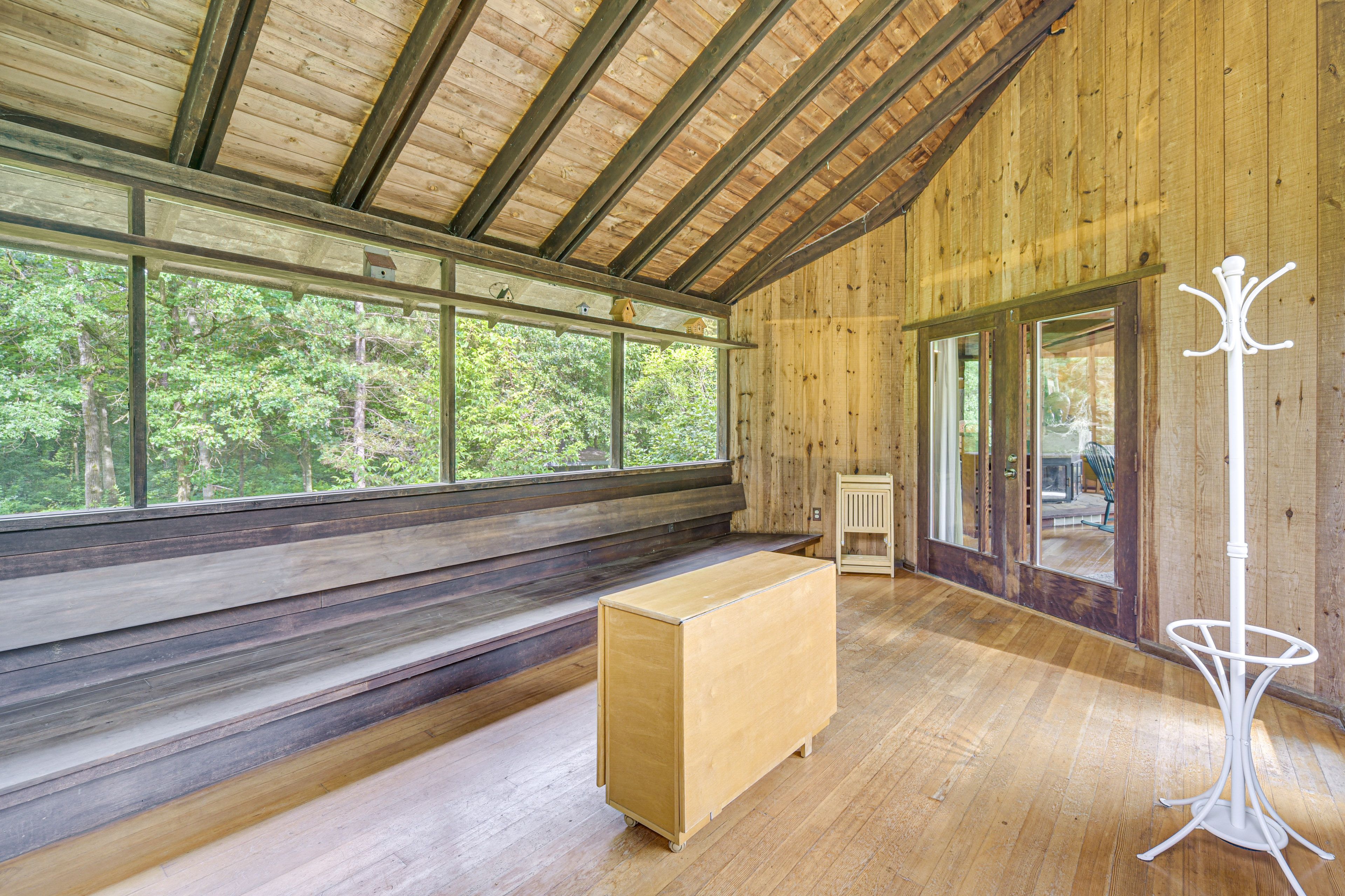 Screened-In Porch