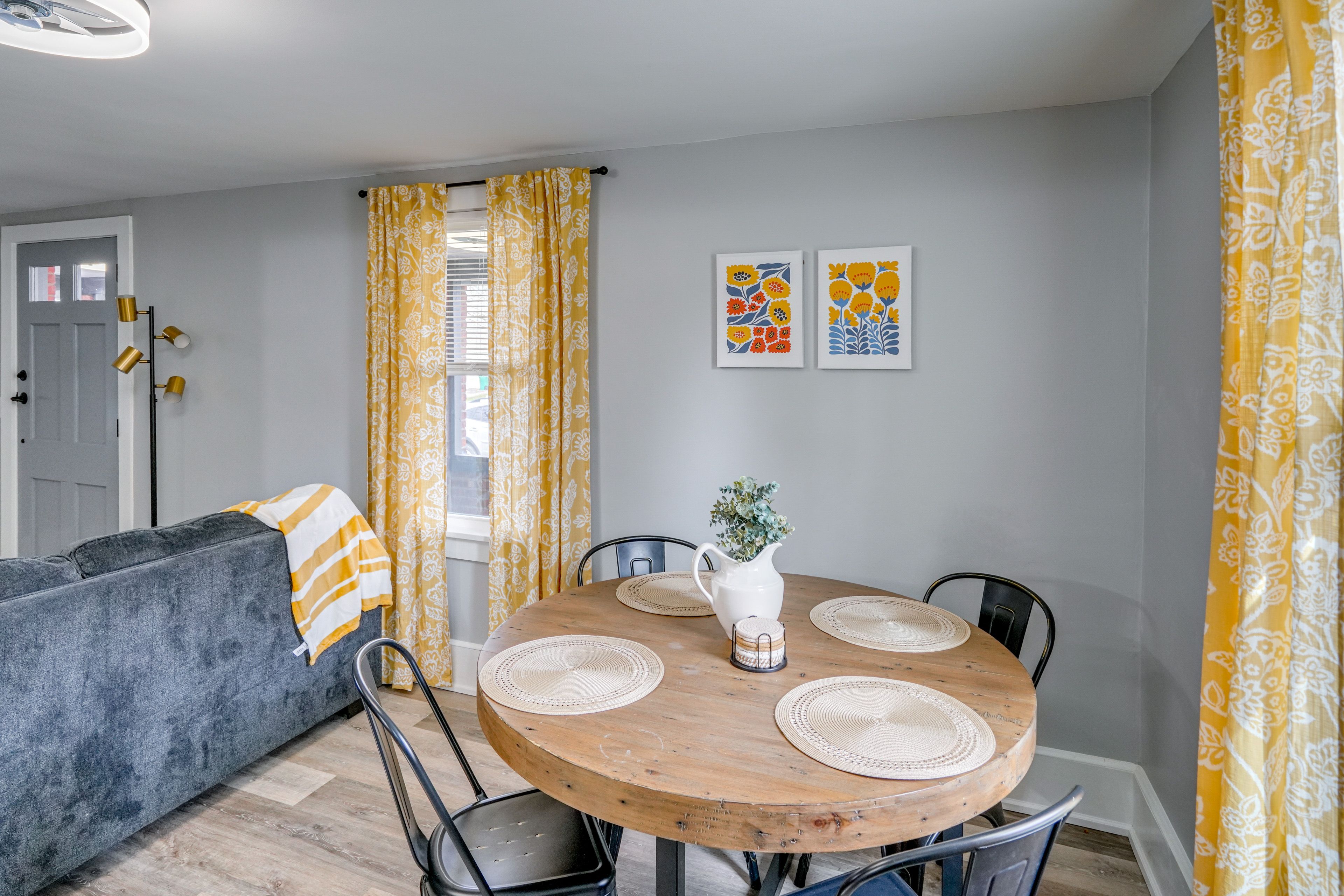 Dining Area | Dishware & Flatware