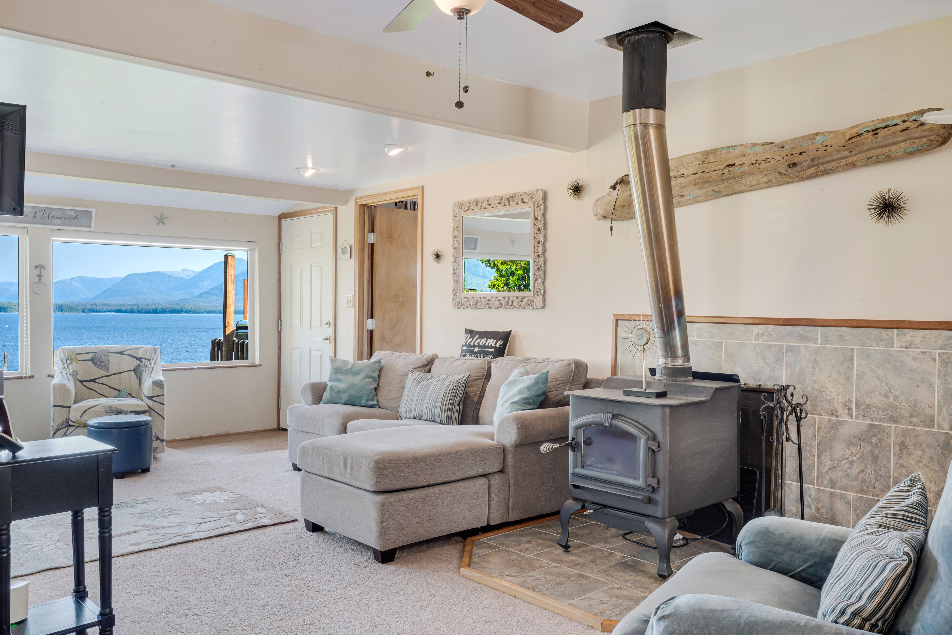 Living Room | Free WiFi