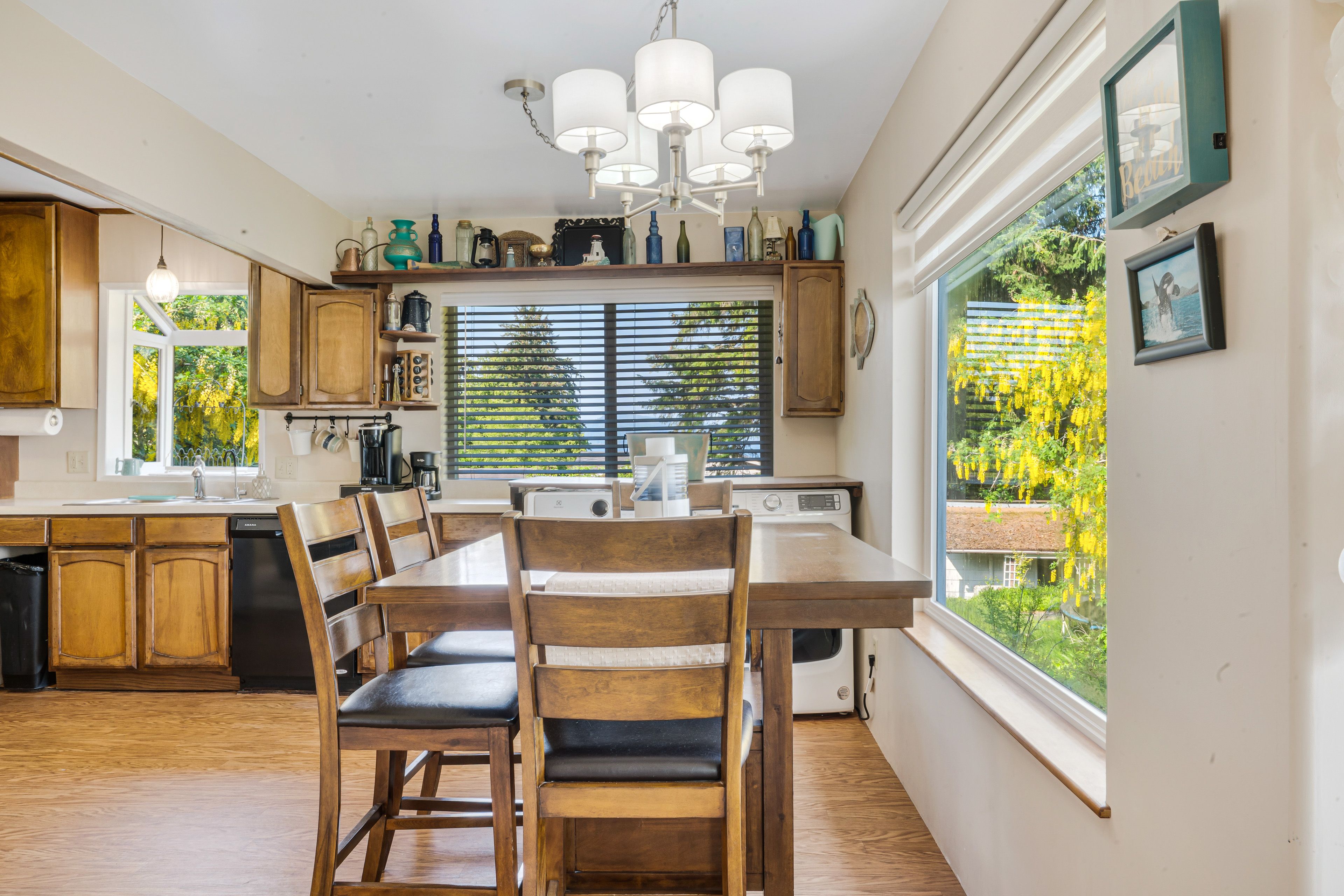 Dining Room | Dishware & Flatware