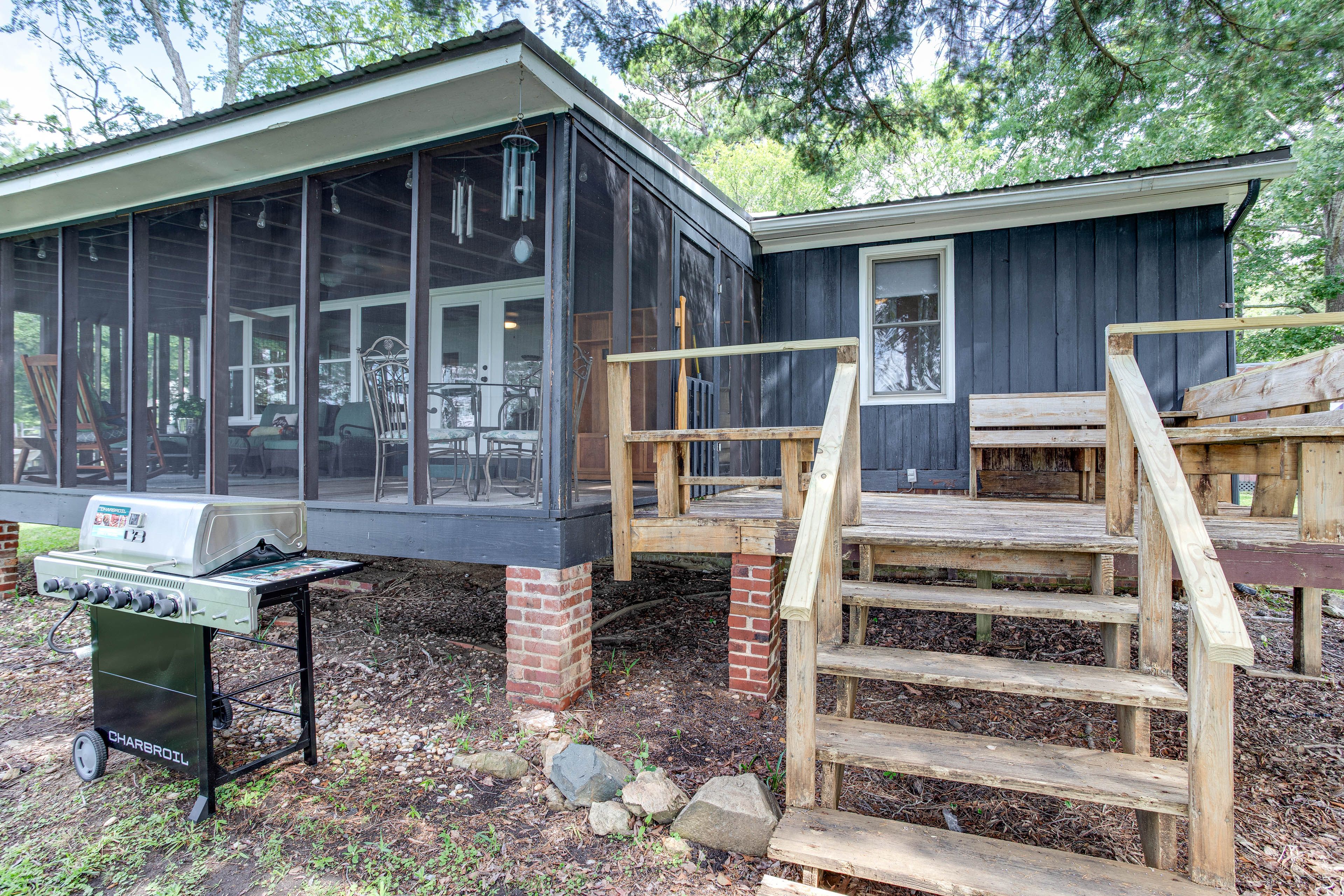Exterior | Gas Grill