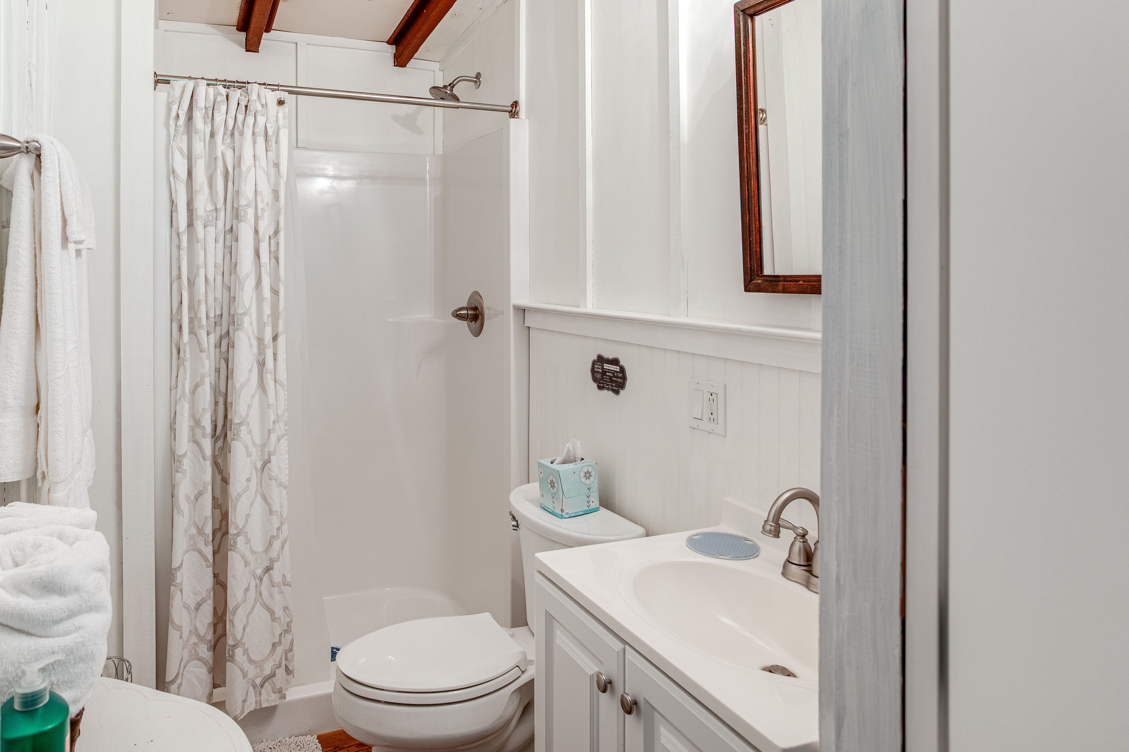 Bathroom | Towels Provided