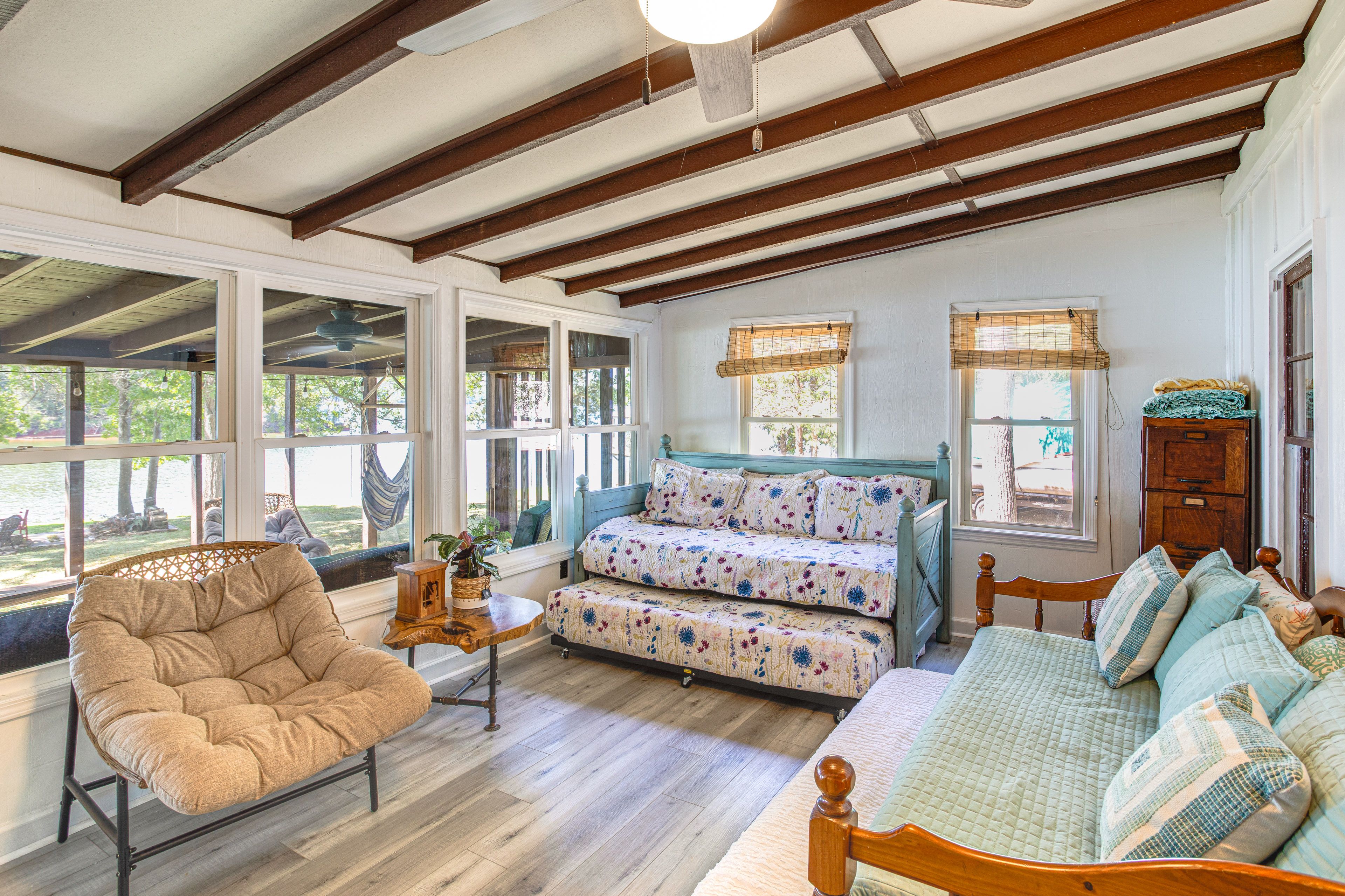 Sunroom | 2 Twin Daybeds w/ Twin Trundles