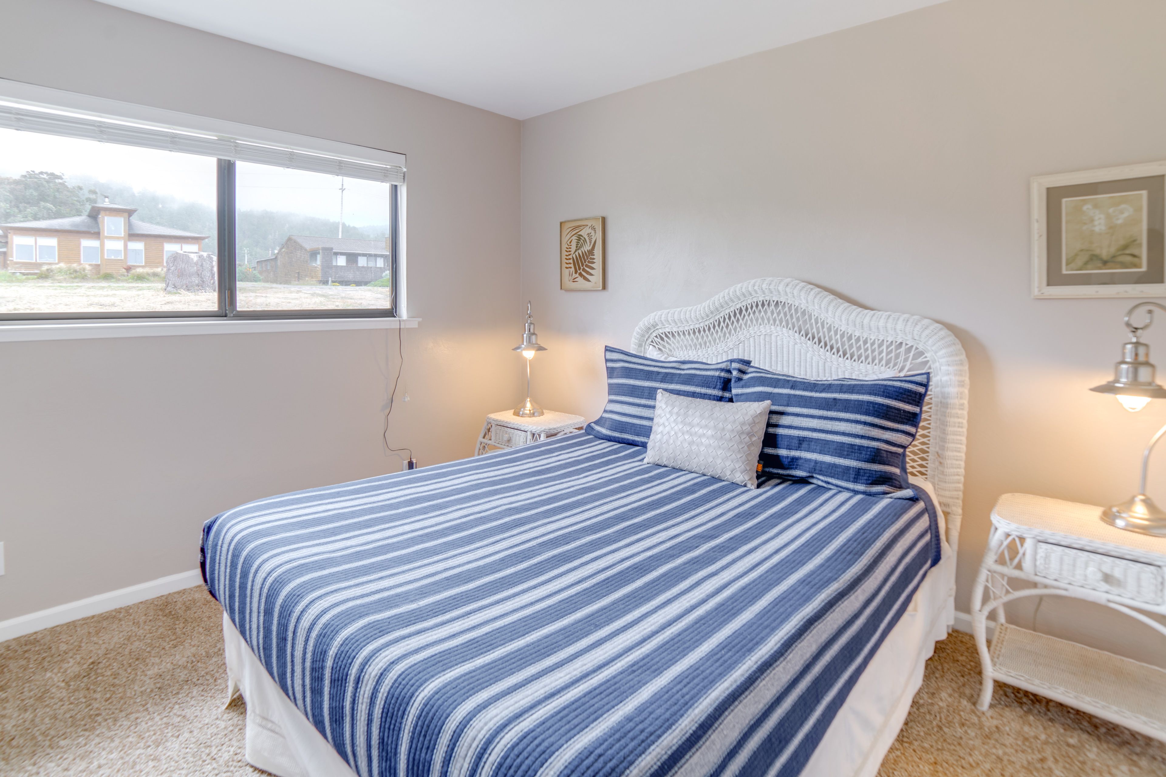 Bedroom 2 | Queen Bed