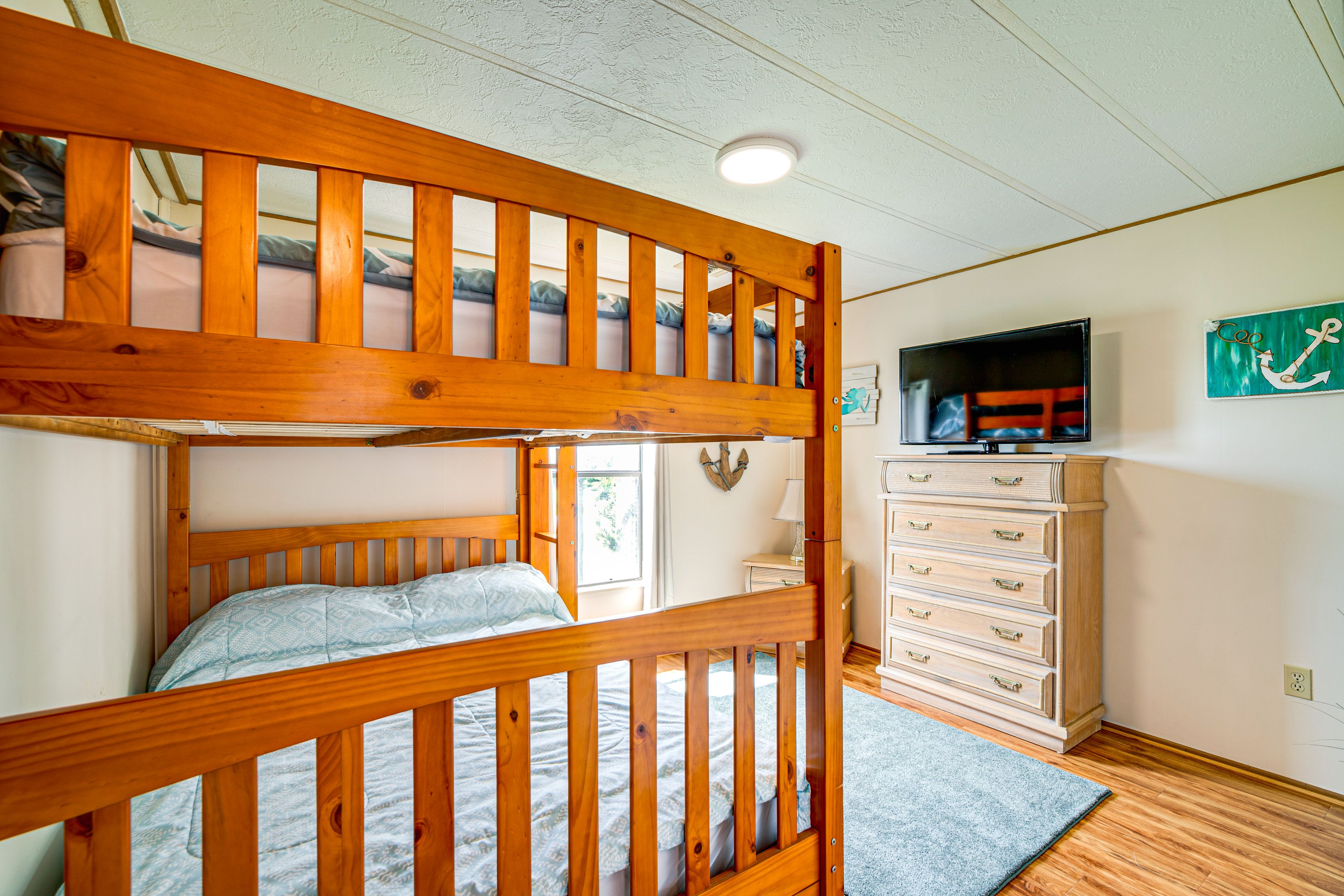Bedroom 2 | Full Bunk Bed w/ Twin Trundle | TV