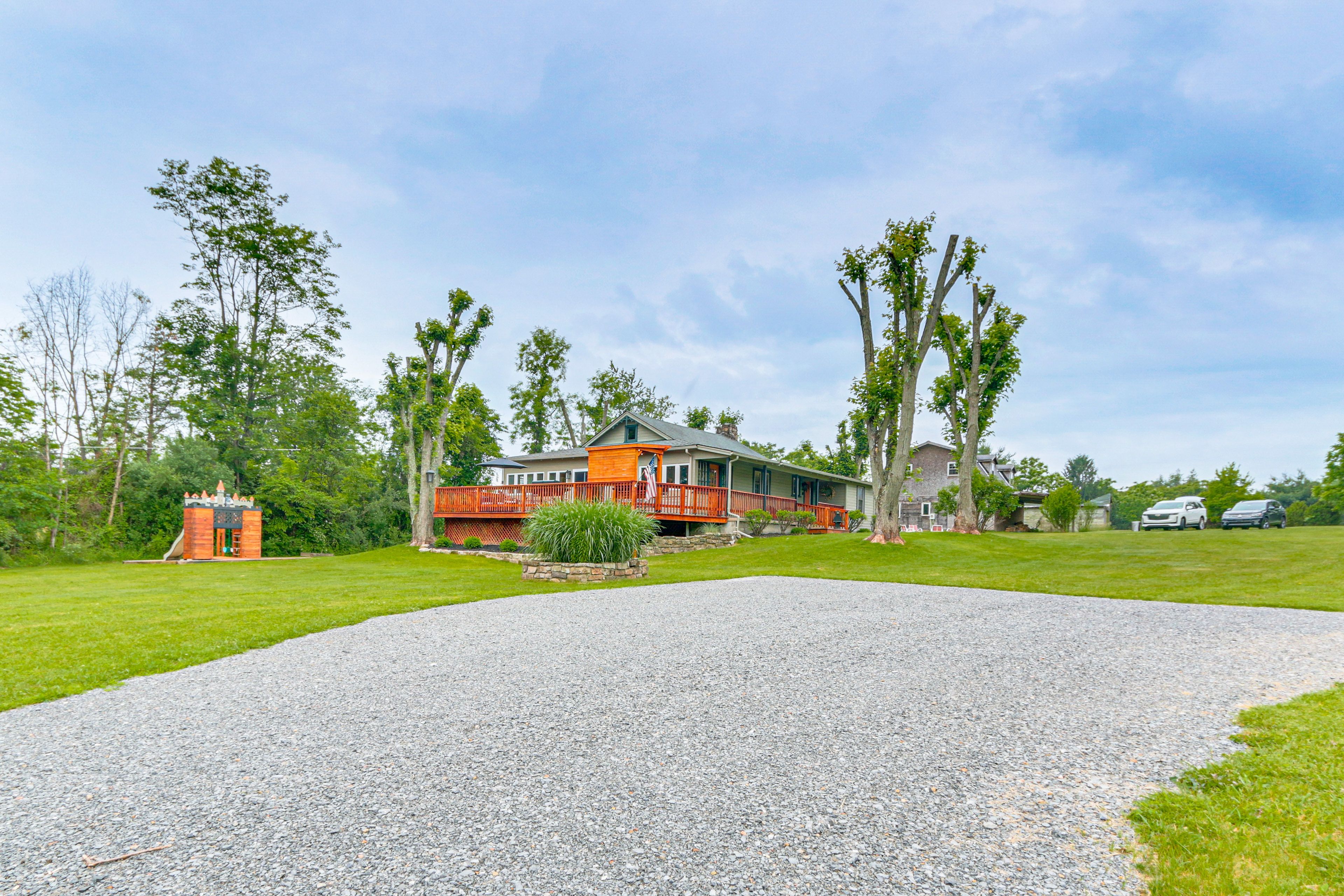Parking | Gravel Driveway (5 Vehicles) | RV/Trailer Parking Available