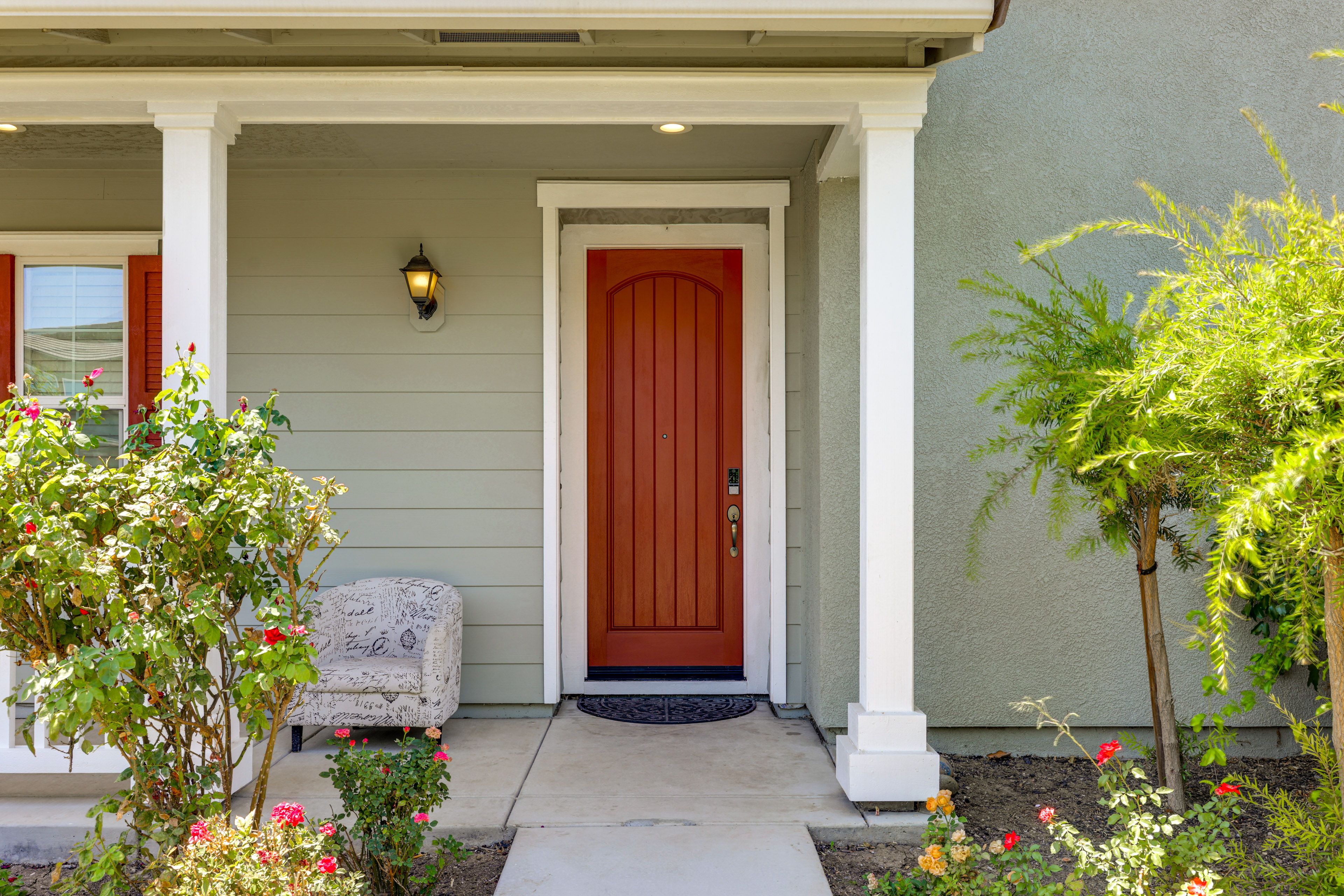 Home Exterior | Driveway (2 Vehicles)