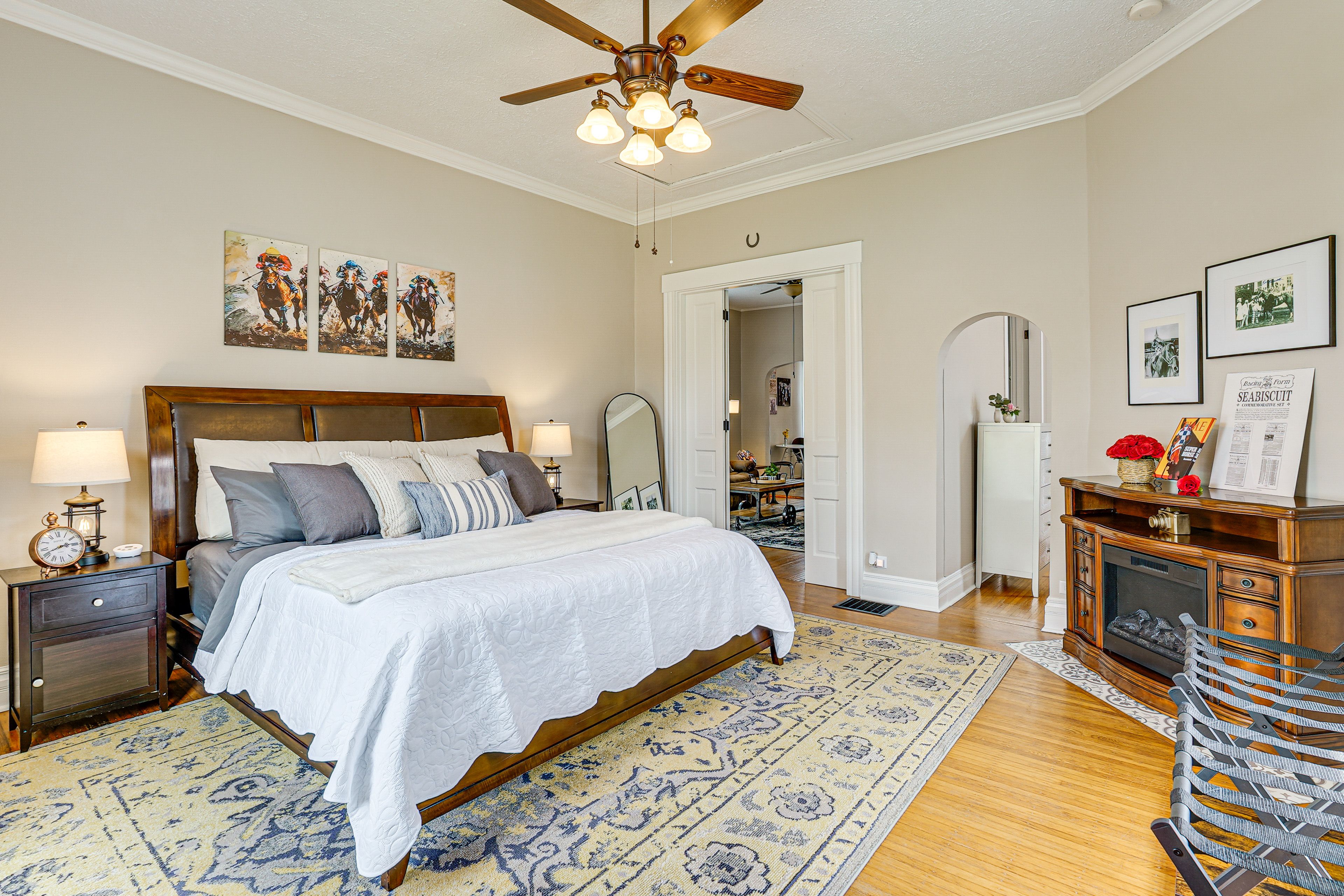 Bedroom 1 | King Bed | Twin Bed