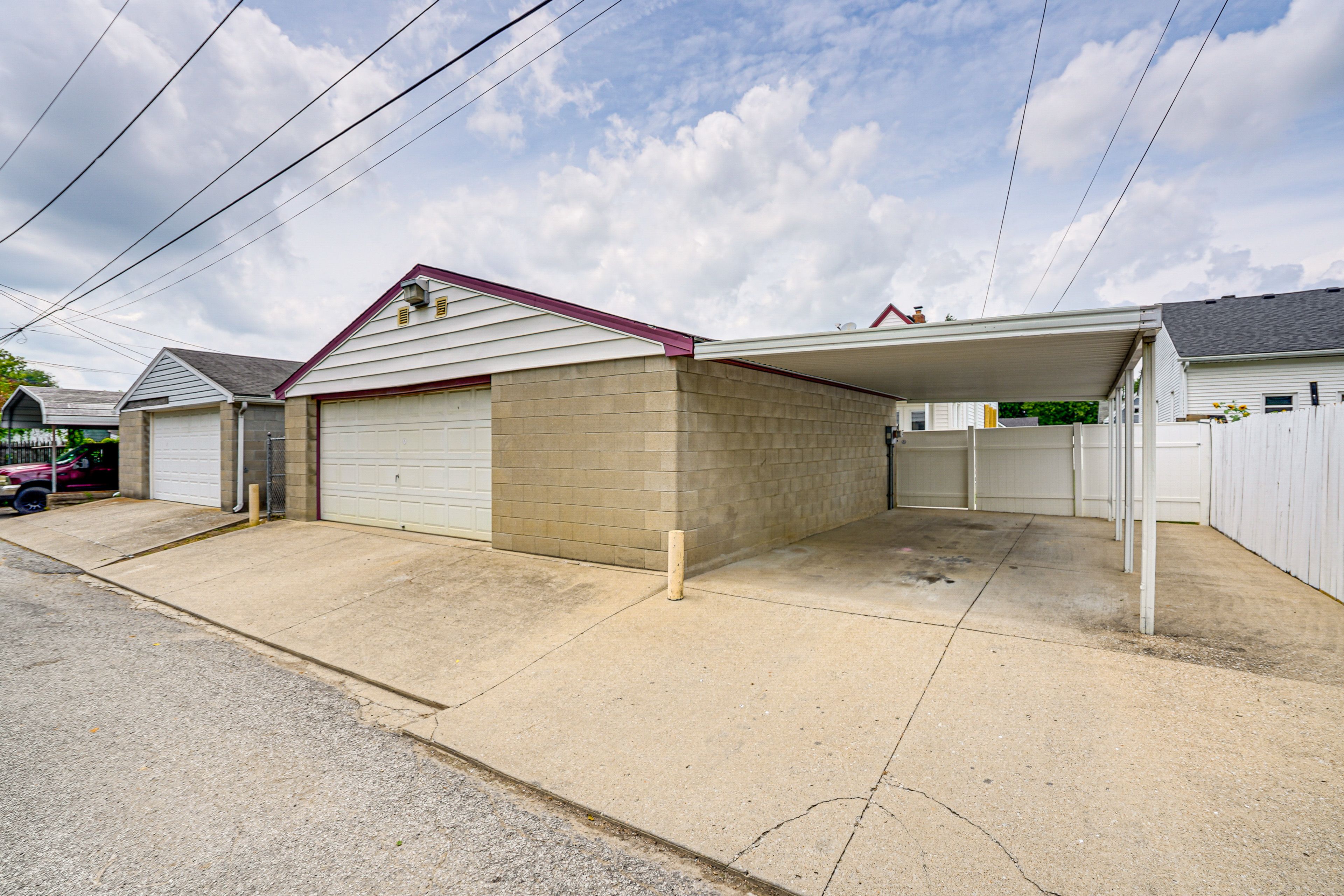 Parking | Garage (2 Vehicles) | Carport (1 Vehicle) | Street Parking