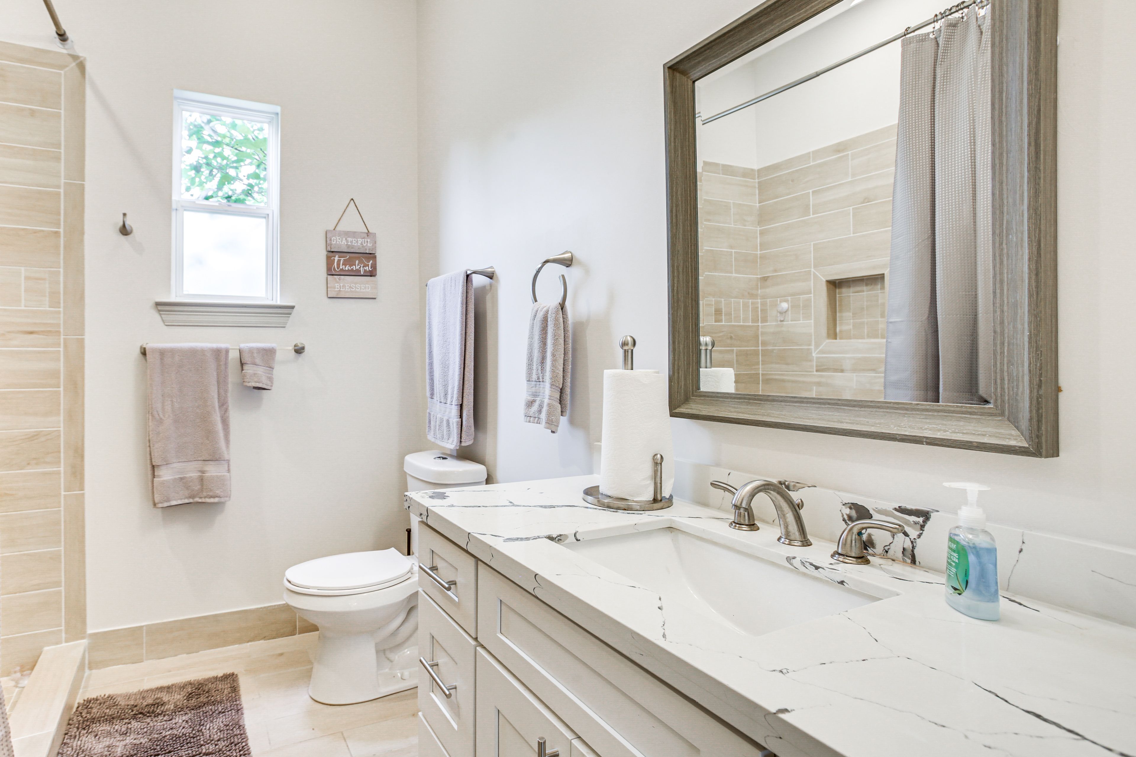 Full Bathroom