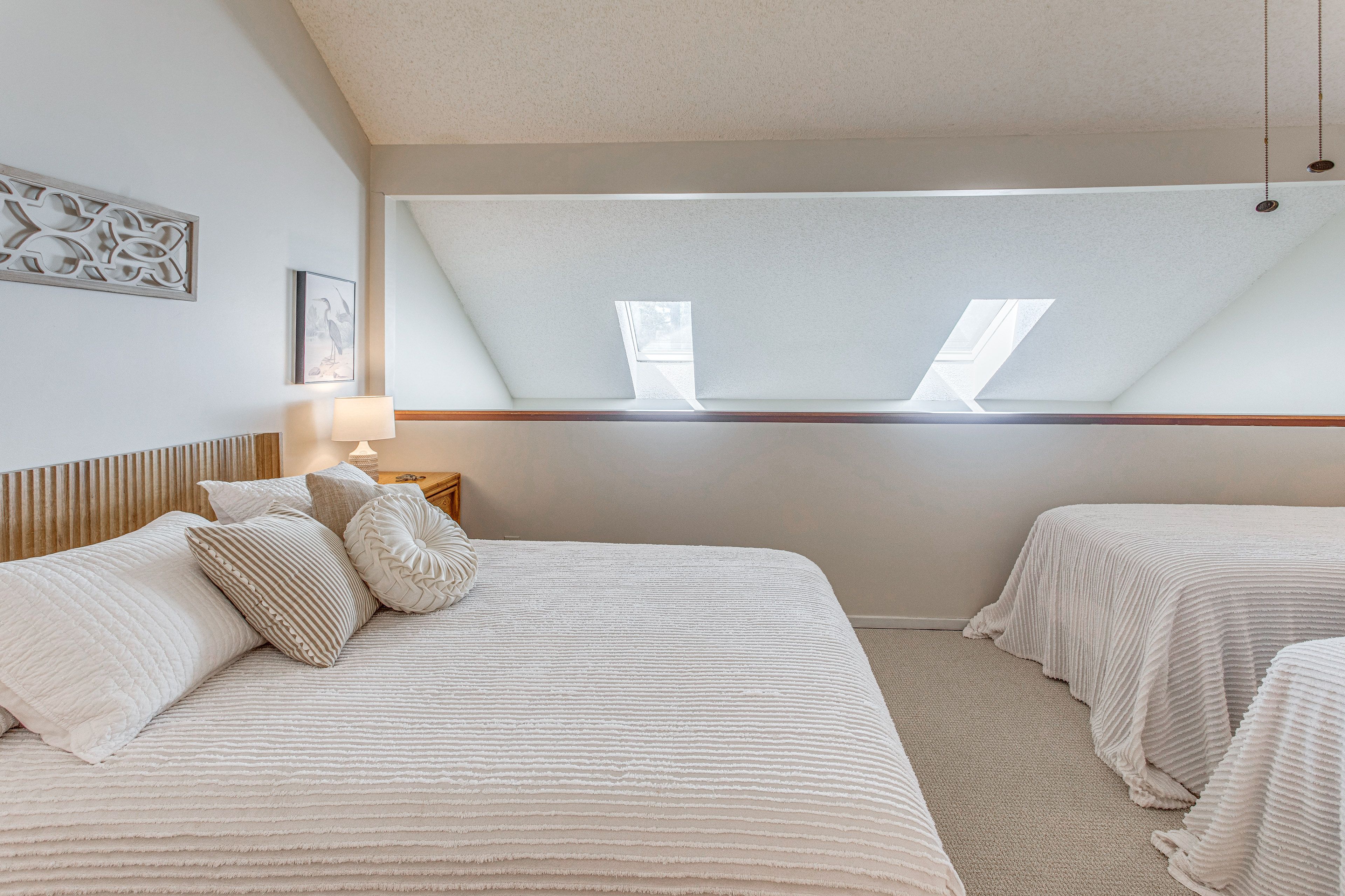 Bedroom 1 (Loft) | 2nd Floor | Queen Bed | Linens Provided