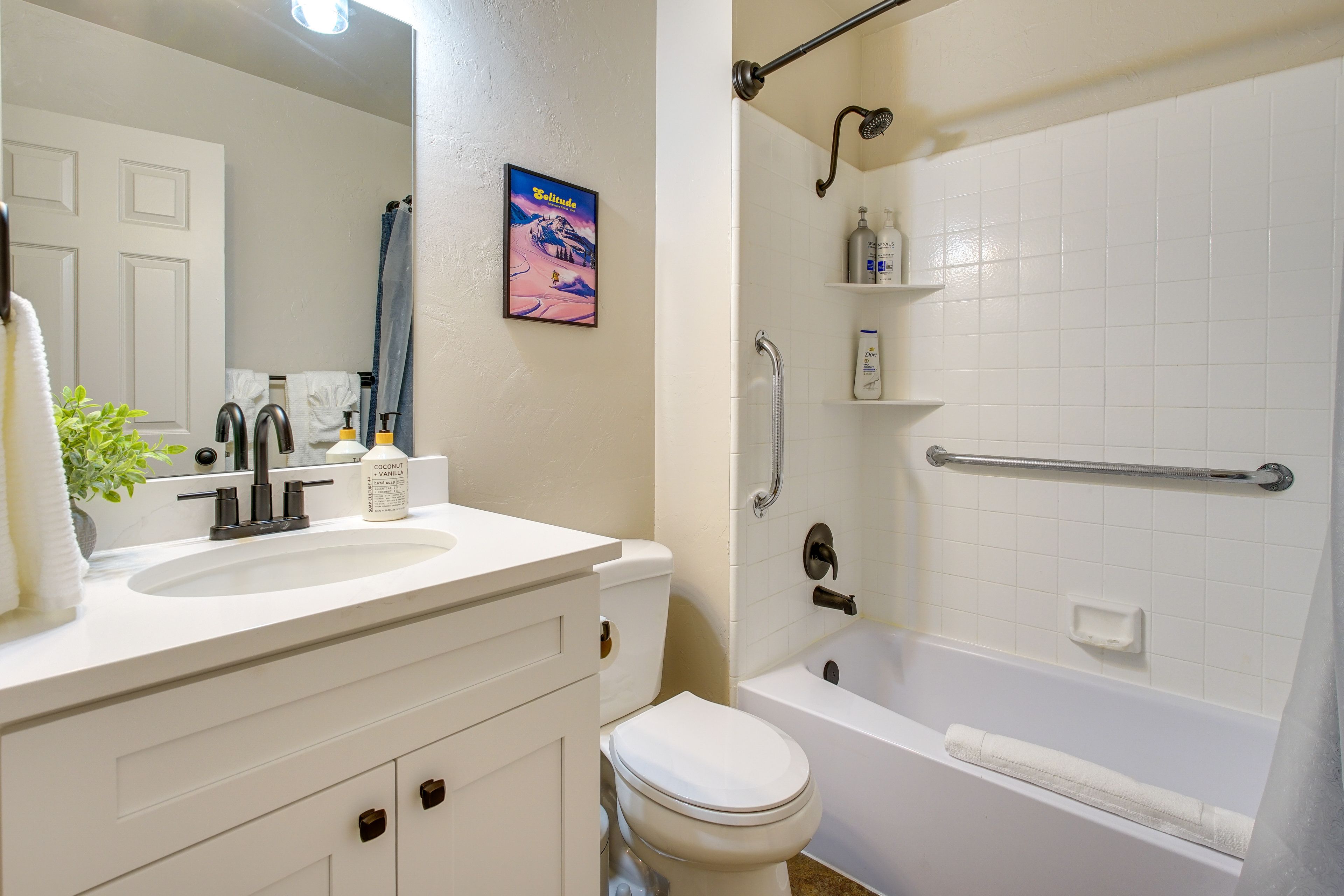 Full Bathroom | 2nd Floor | Shower w/ Grab Rails