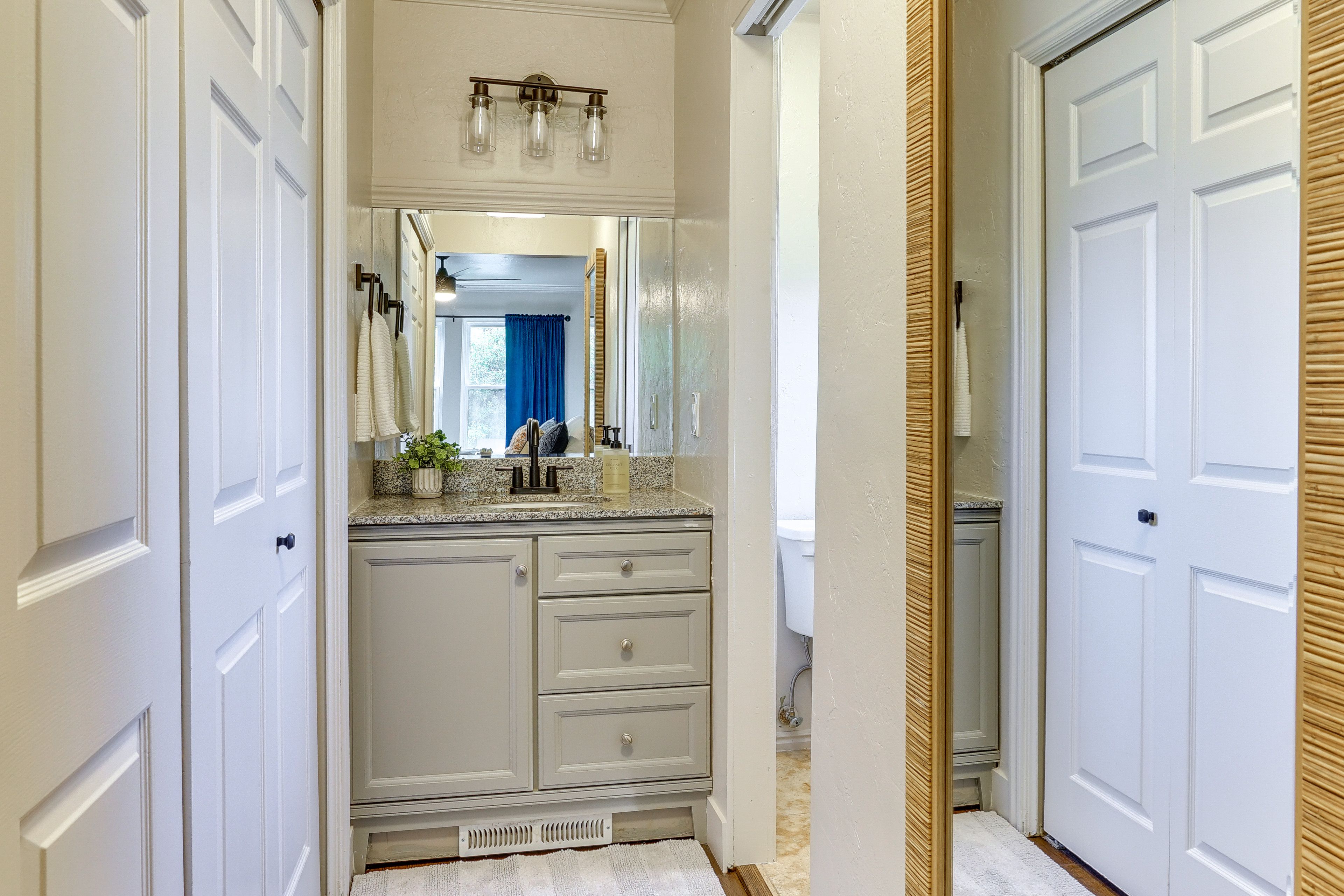 En-Suite Bathroom | 2nd Floor | Towels Provided