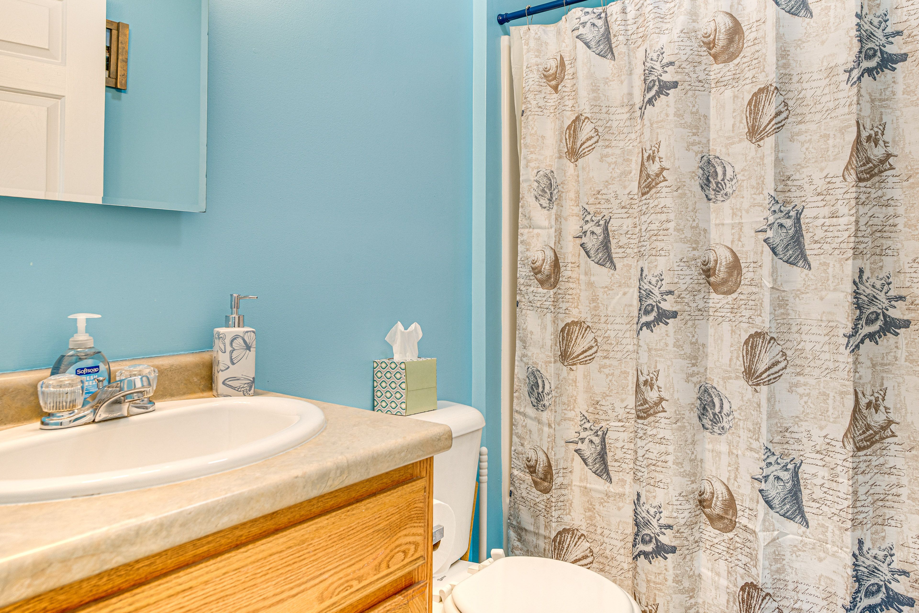 Full Bath | Towels | Hair Dryer