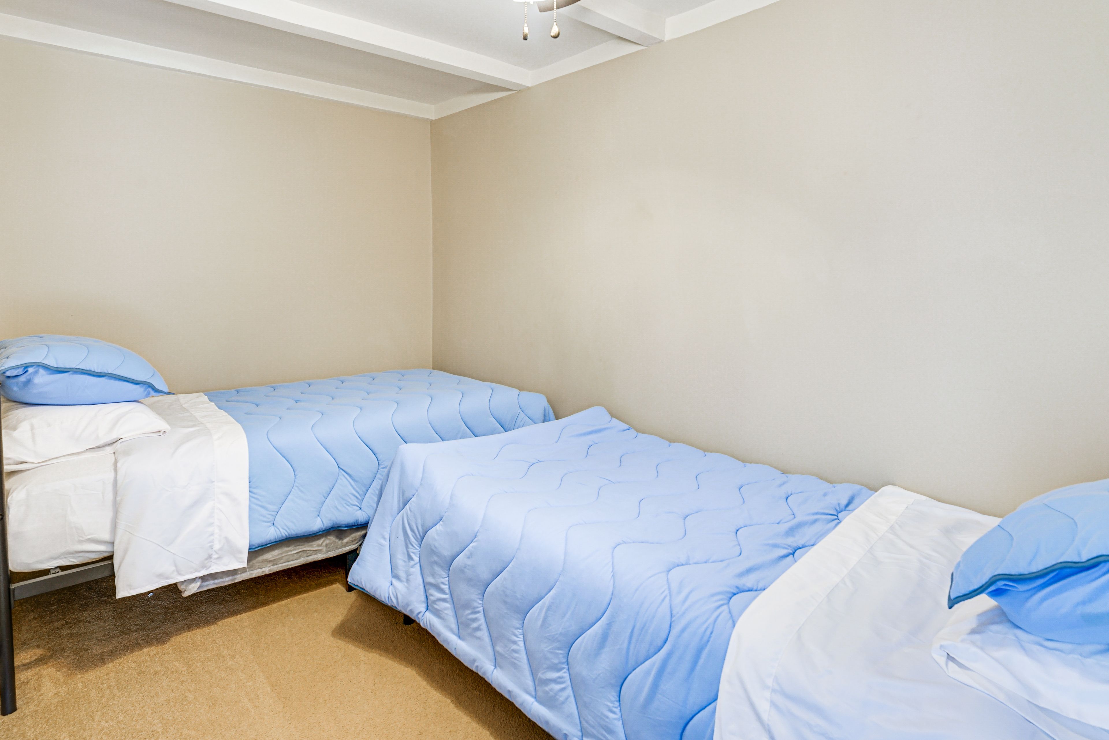 Bedroom 2 | 2 Twin Beds