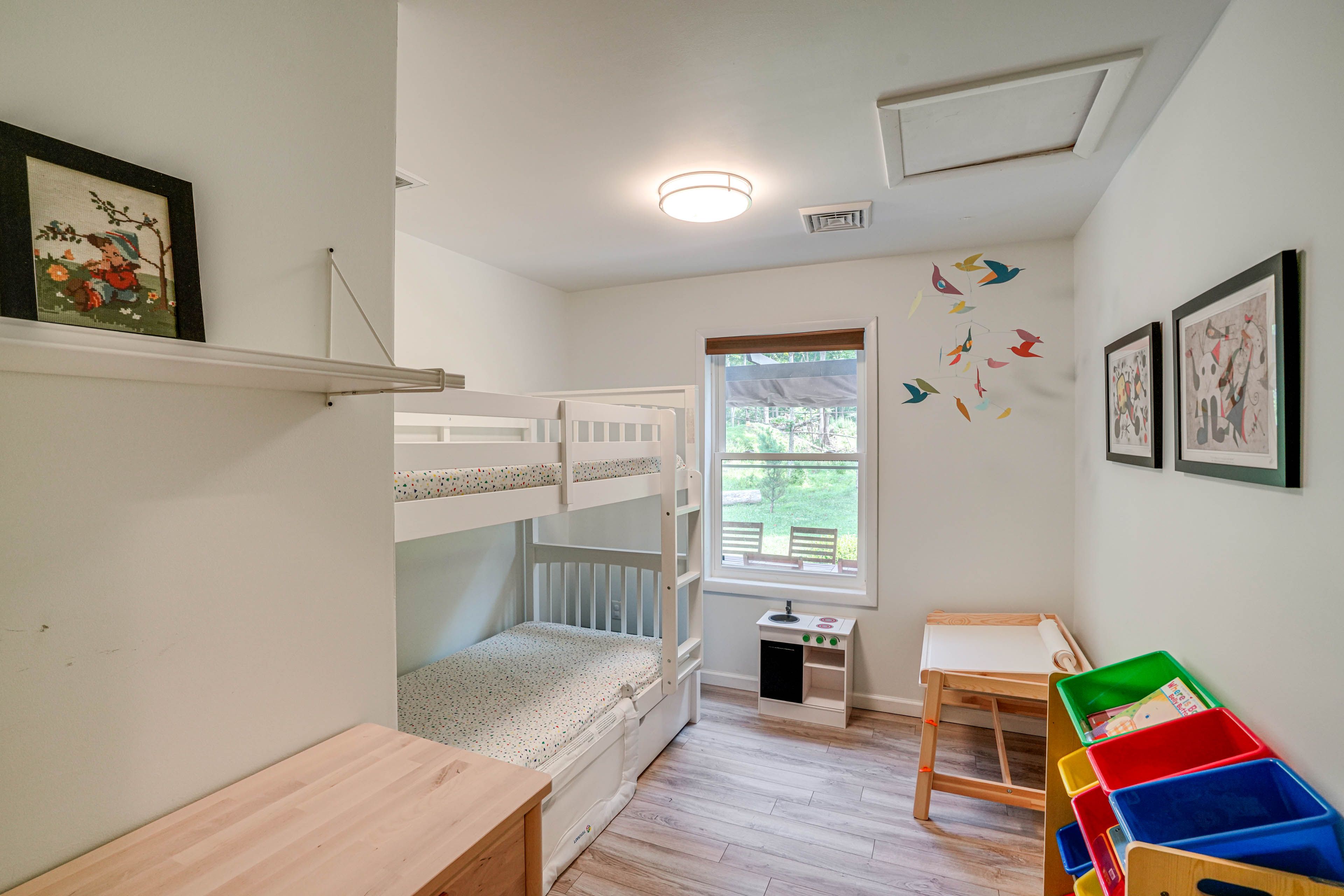 Bedroom 3 | Twin Bunk Bed w/ Twin Trundle