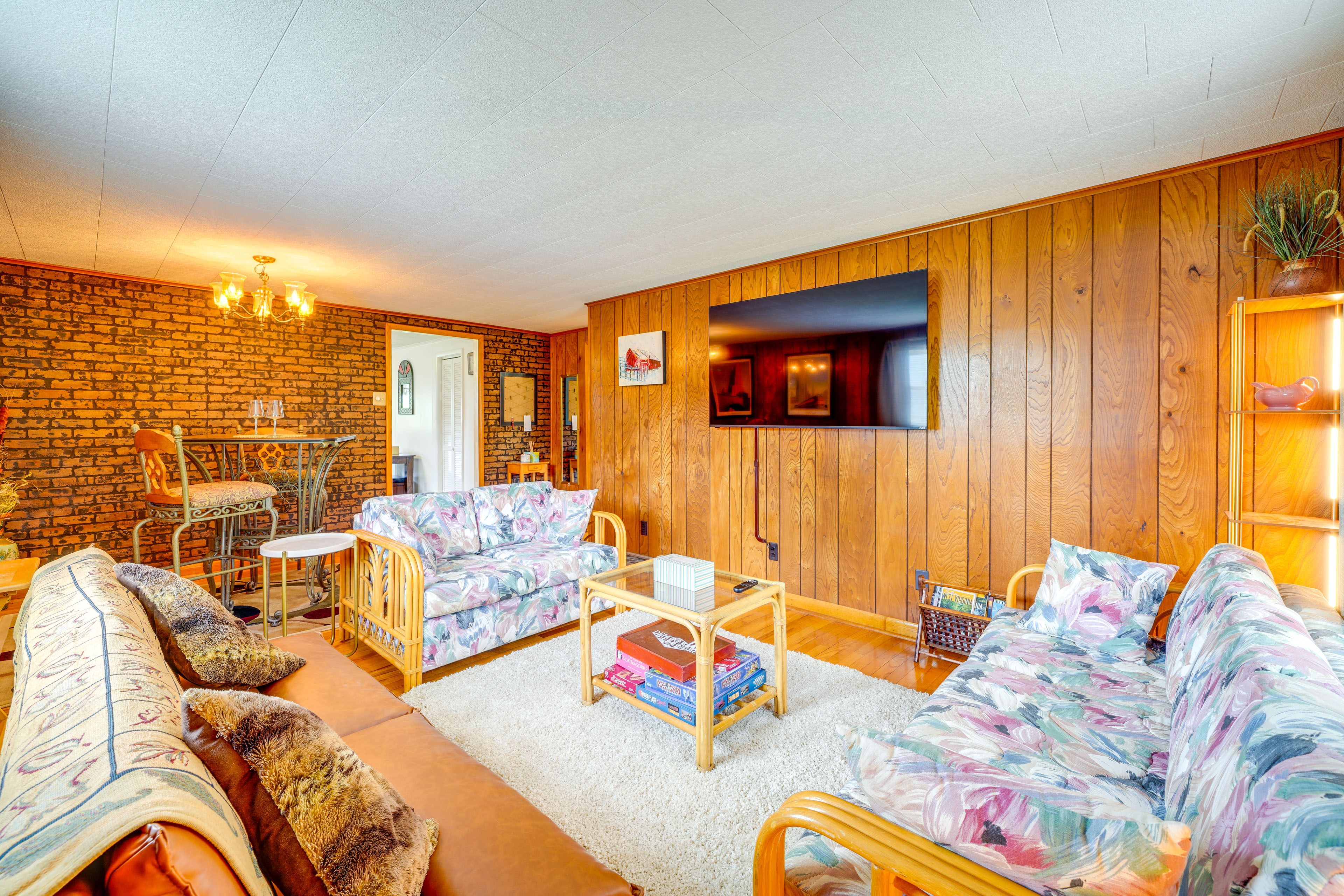 Sophia Vacation Rental | 2BR | 1BA | 1,000 Sq Ft | Stairs Required