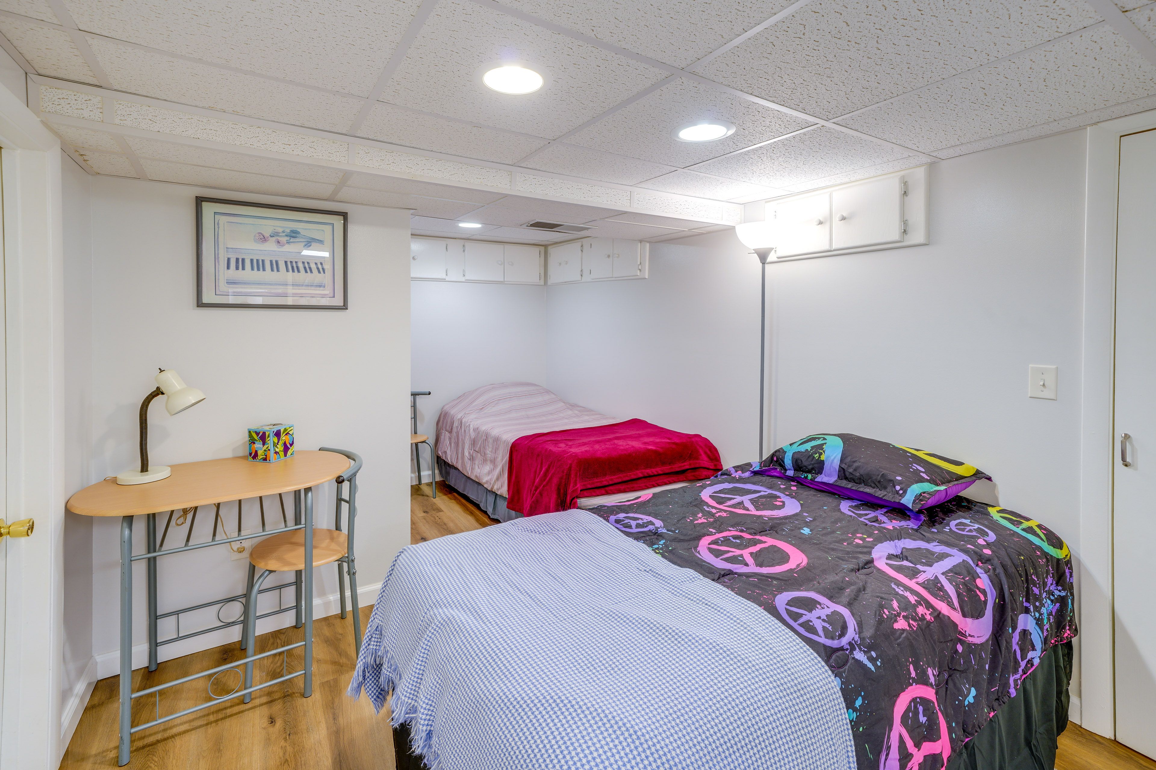 Bedroom | 2 Twin Beds | Washer & Dryer