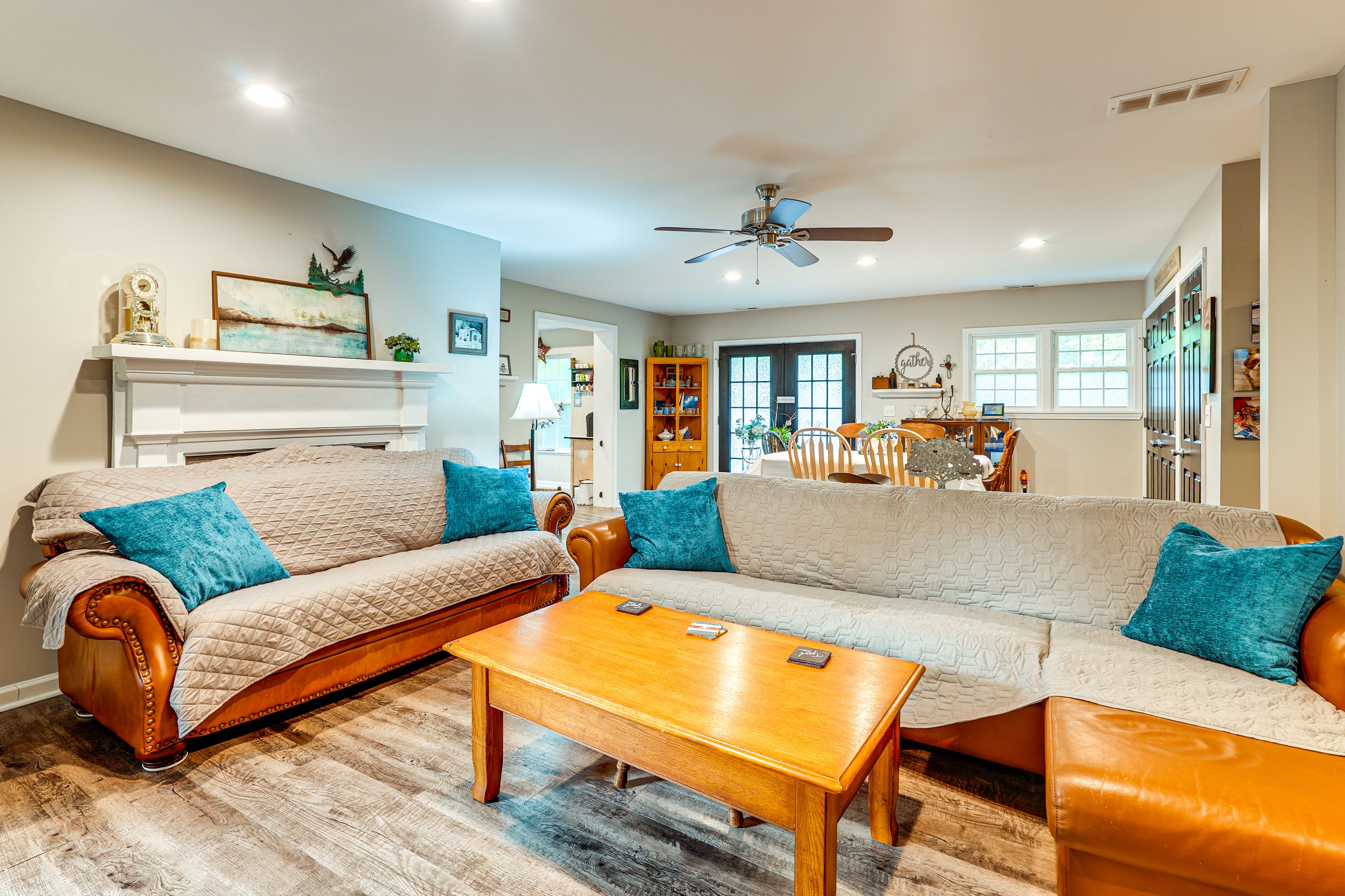 Living Room | 1st Floor | Queen Sleeper Sofa | Central A/C & Heat | Free WiFi