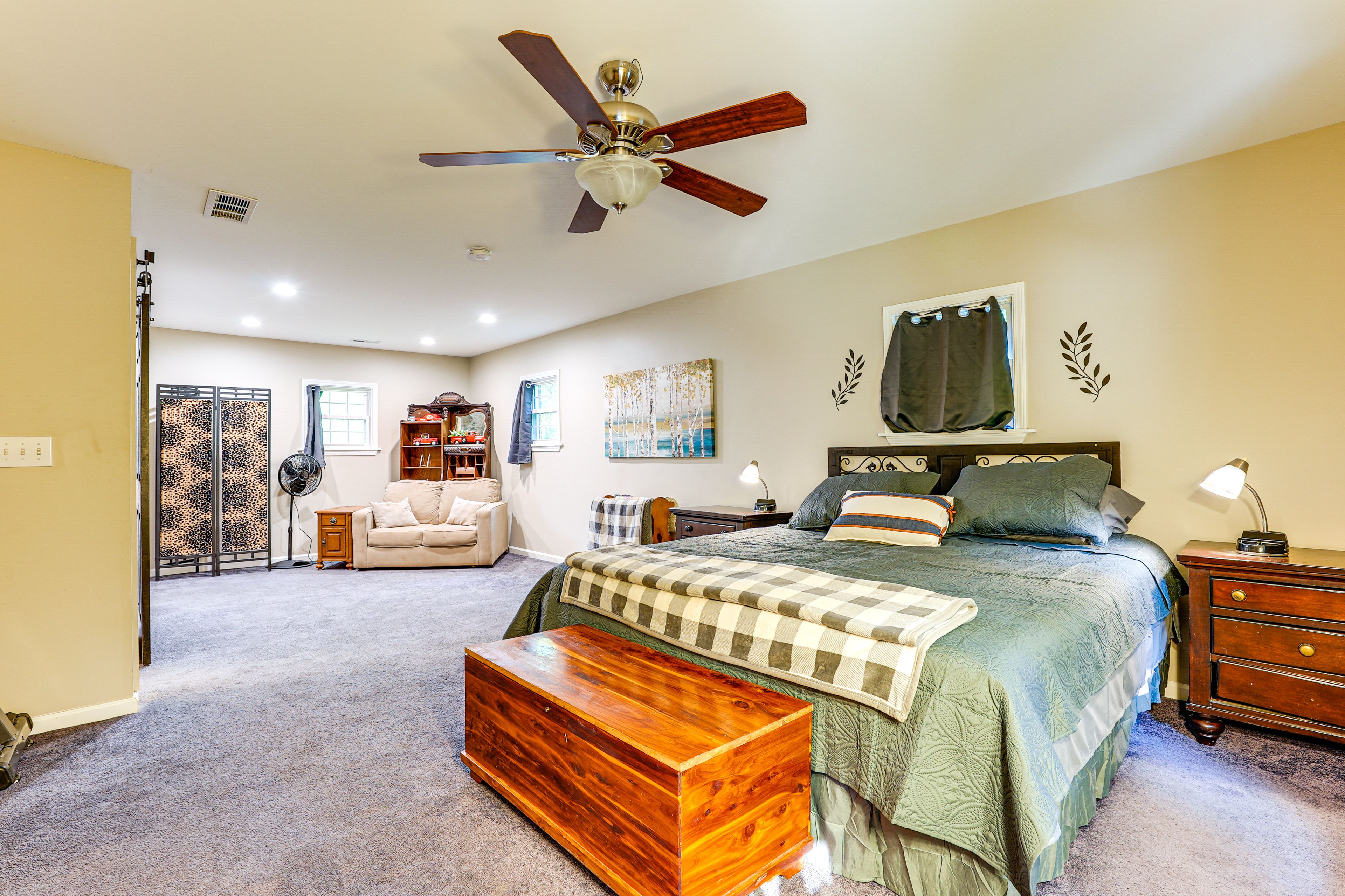 Bedroom 1 | 1st Floor | King Bed | Twin Sleeper Sofa