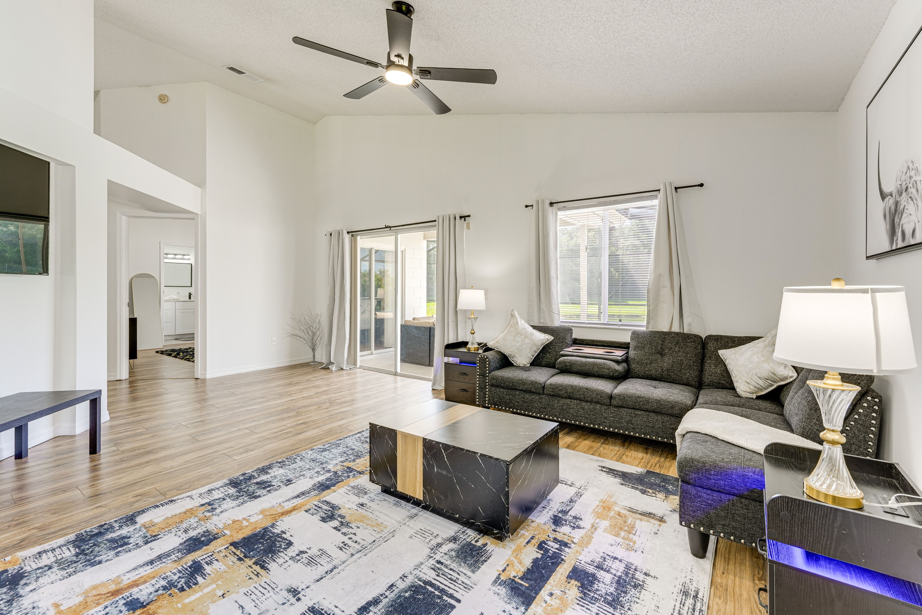 Family Room | Central A/C & Heating | Smart TV