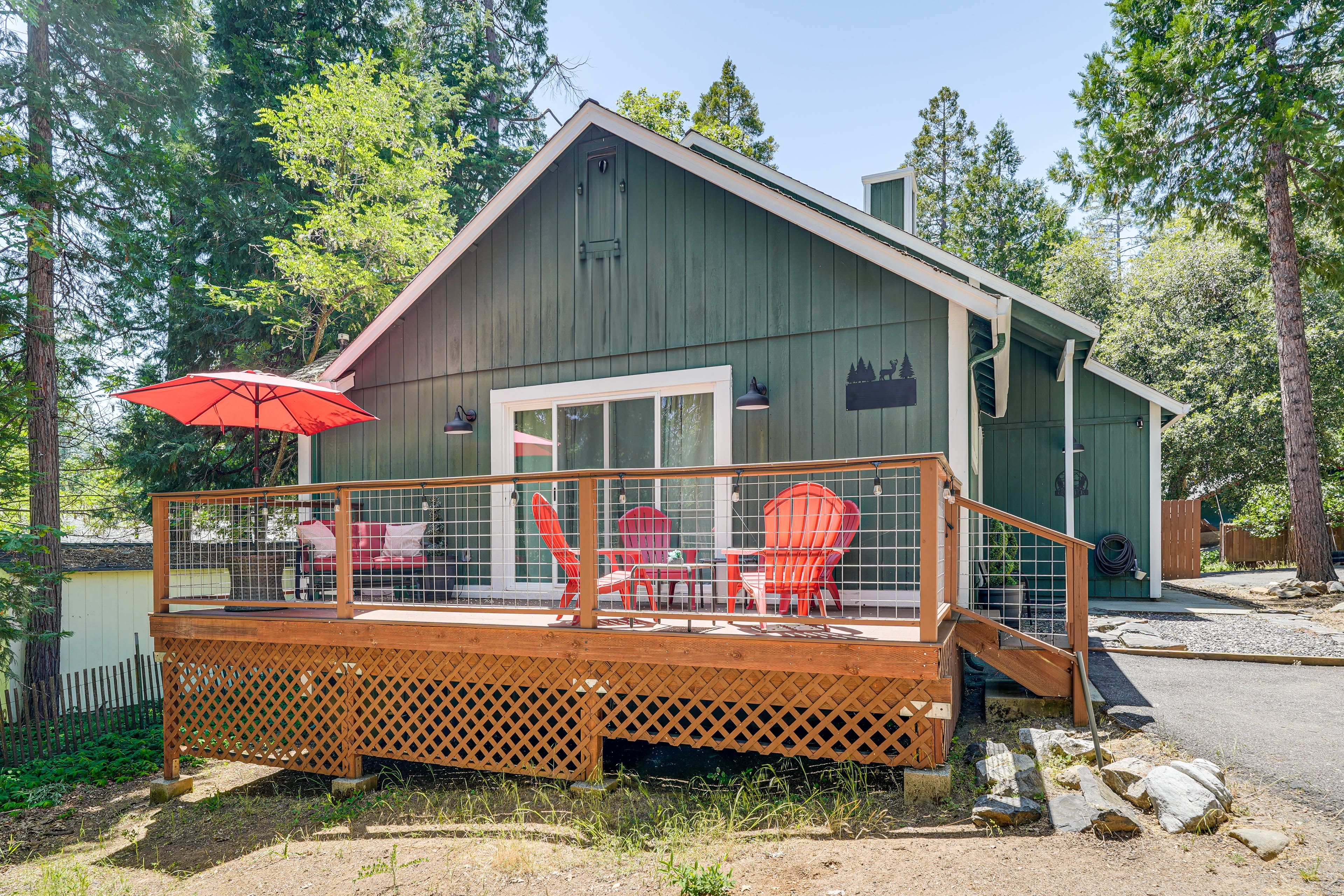 House Exterior | Front Deck