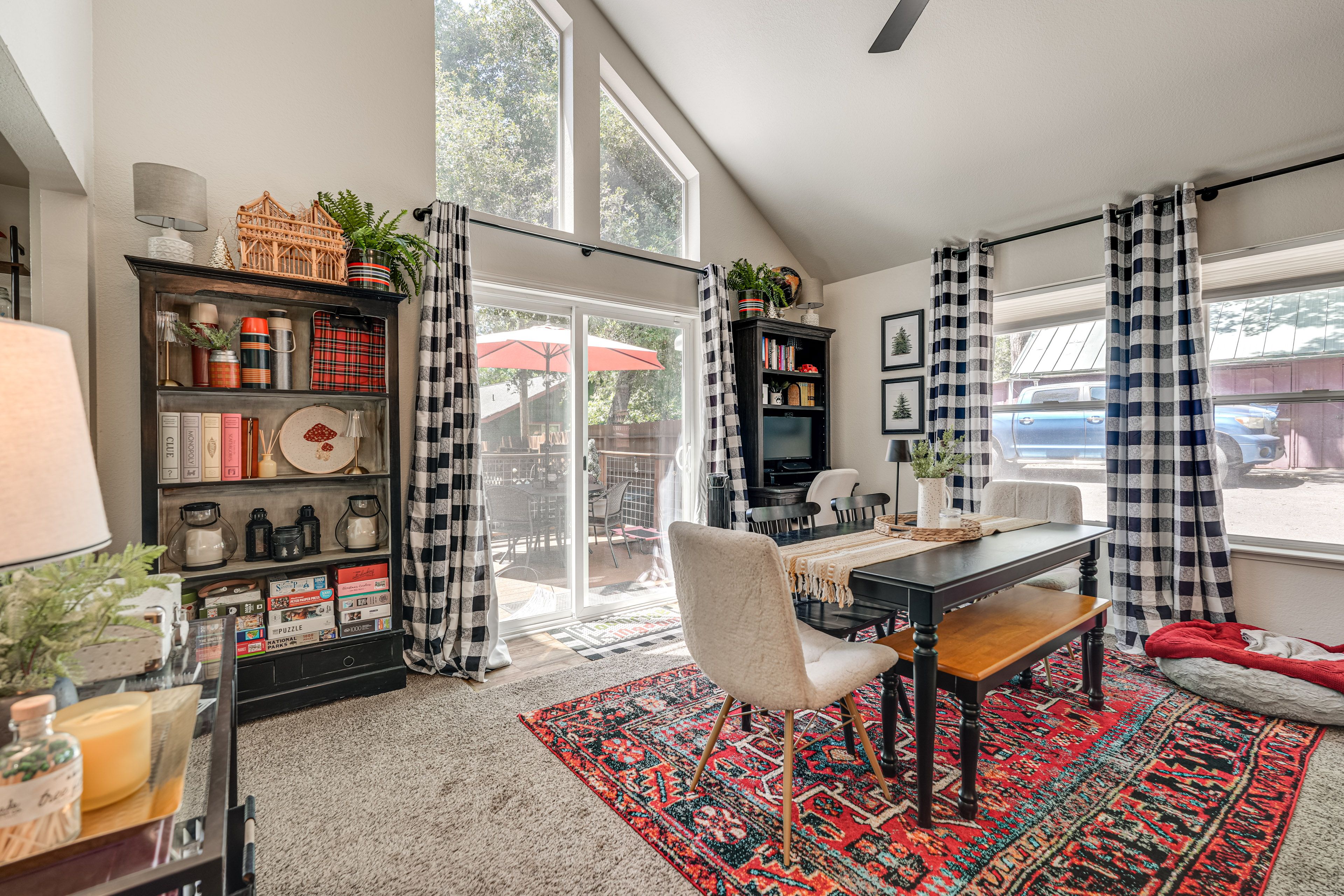 Dining Table | Dishware/Flatware | 1st Floor