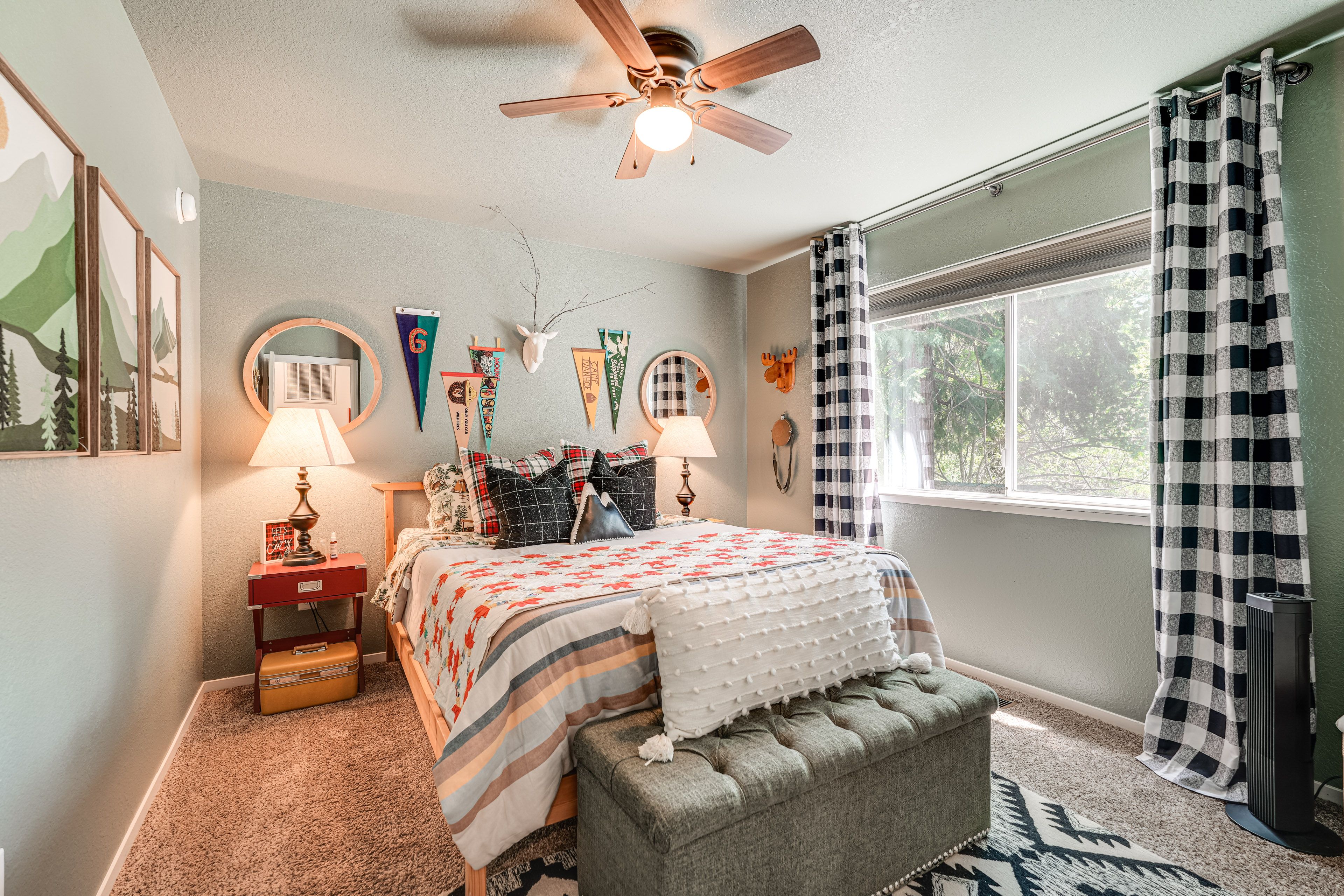 Bedroom 1 | Queen Bed | 1st Floor