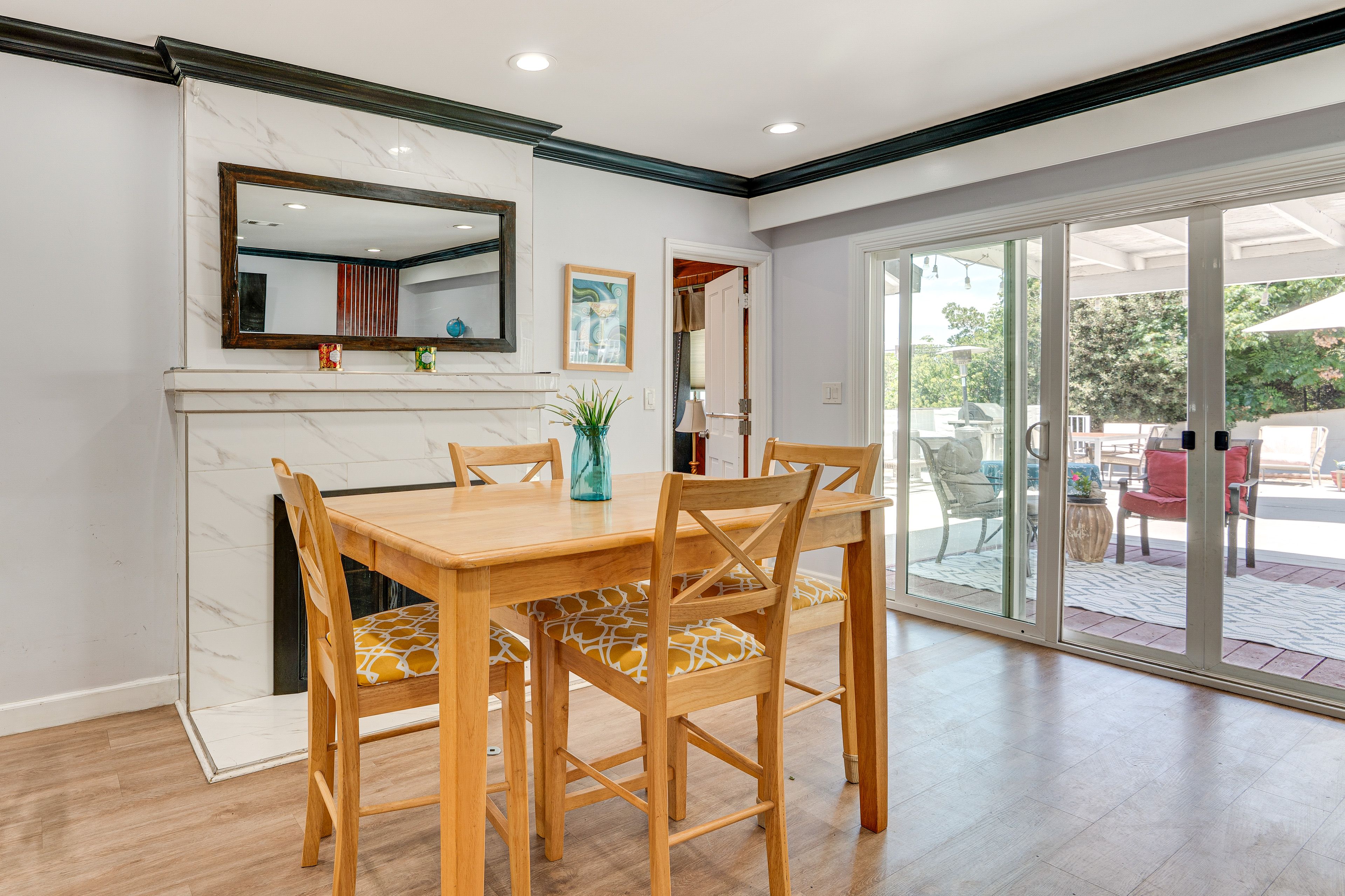 Dining Area | Dishware & Flatware