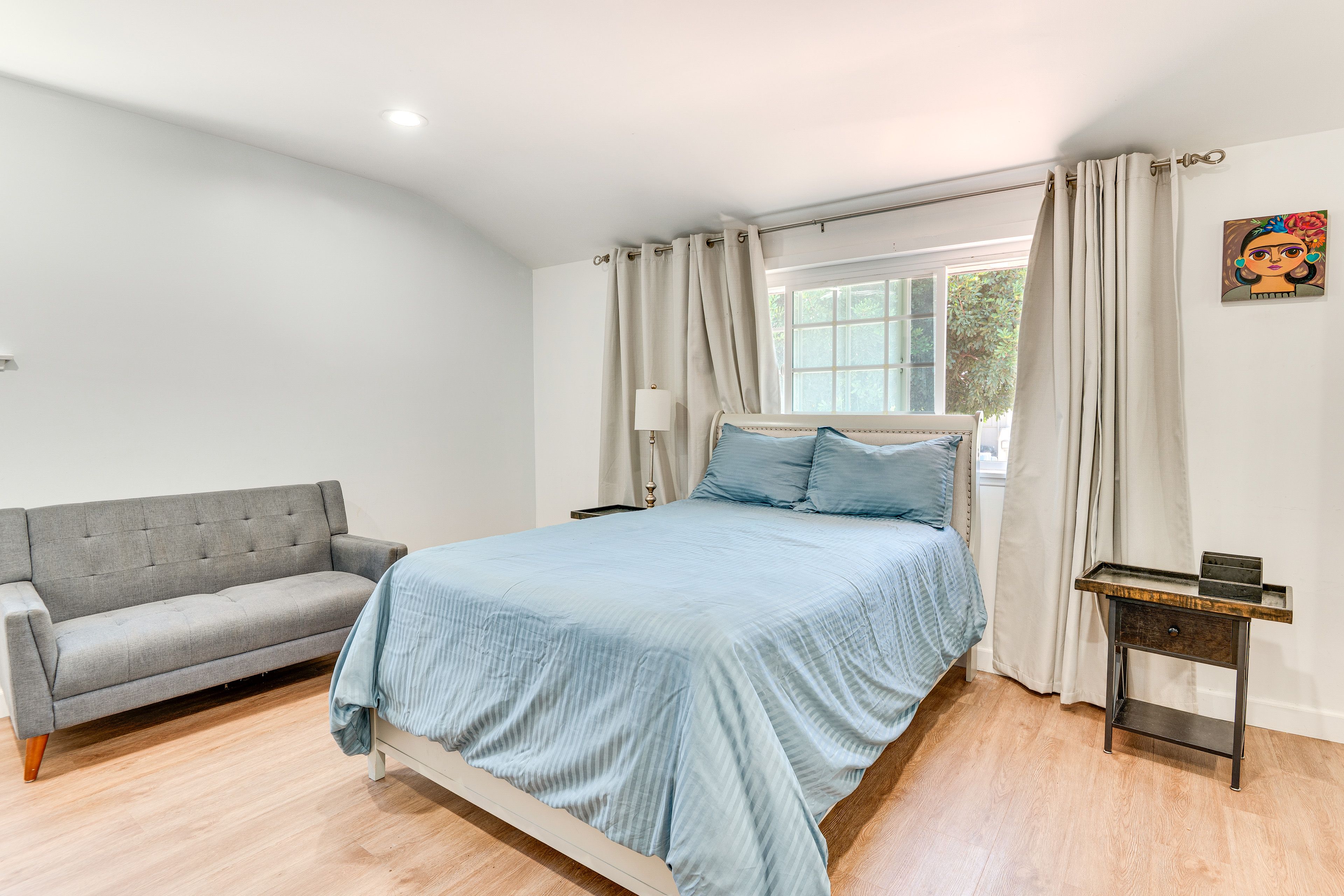 Bedroom 2 | Queen Bed | Smart TV