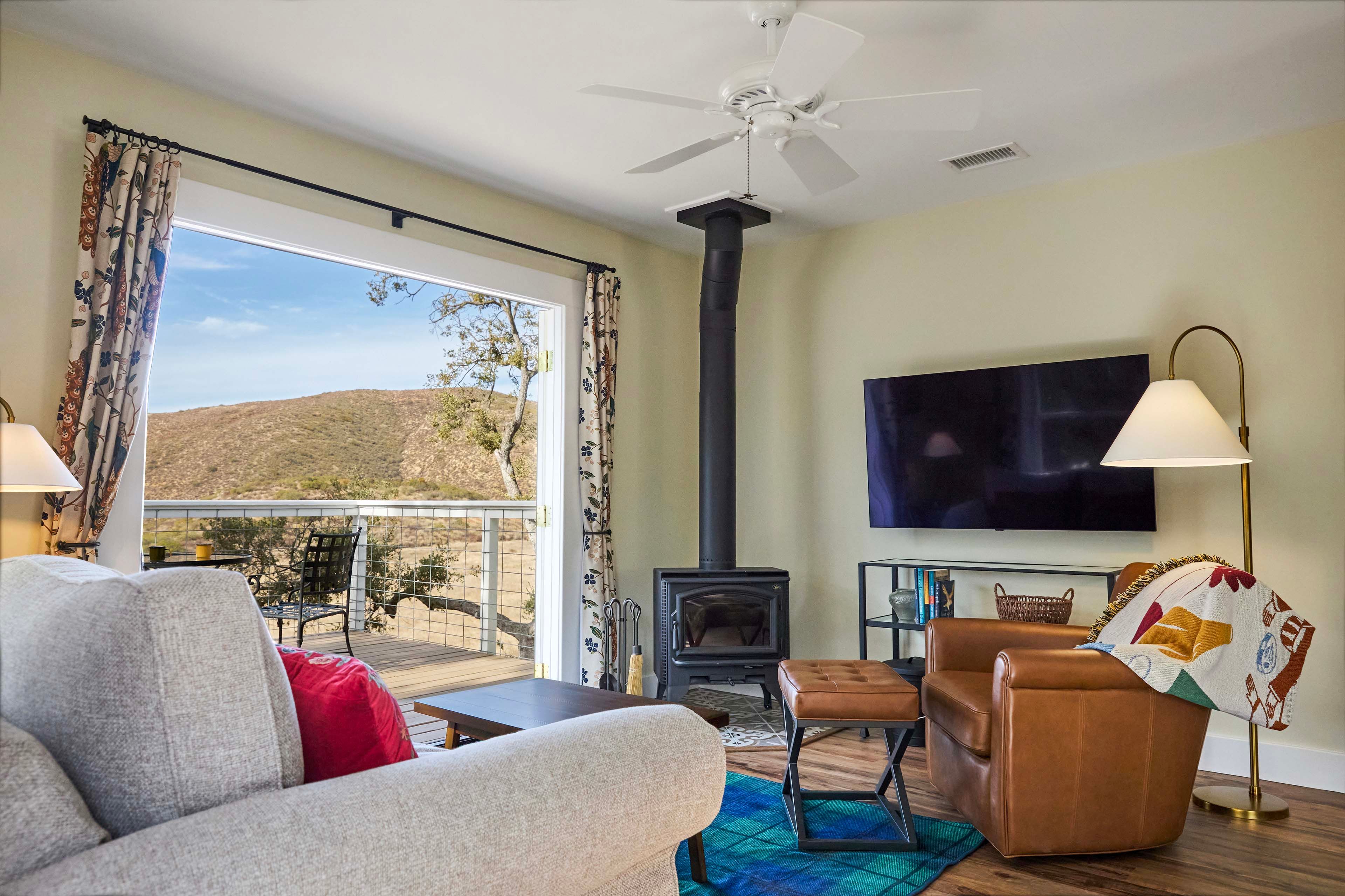 Living Room | Upper Floor | Central A/C & Heating