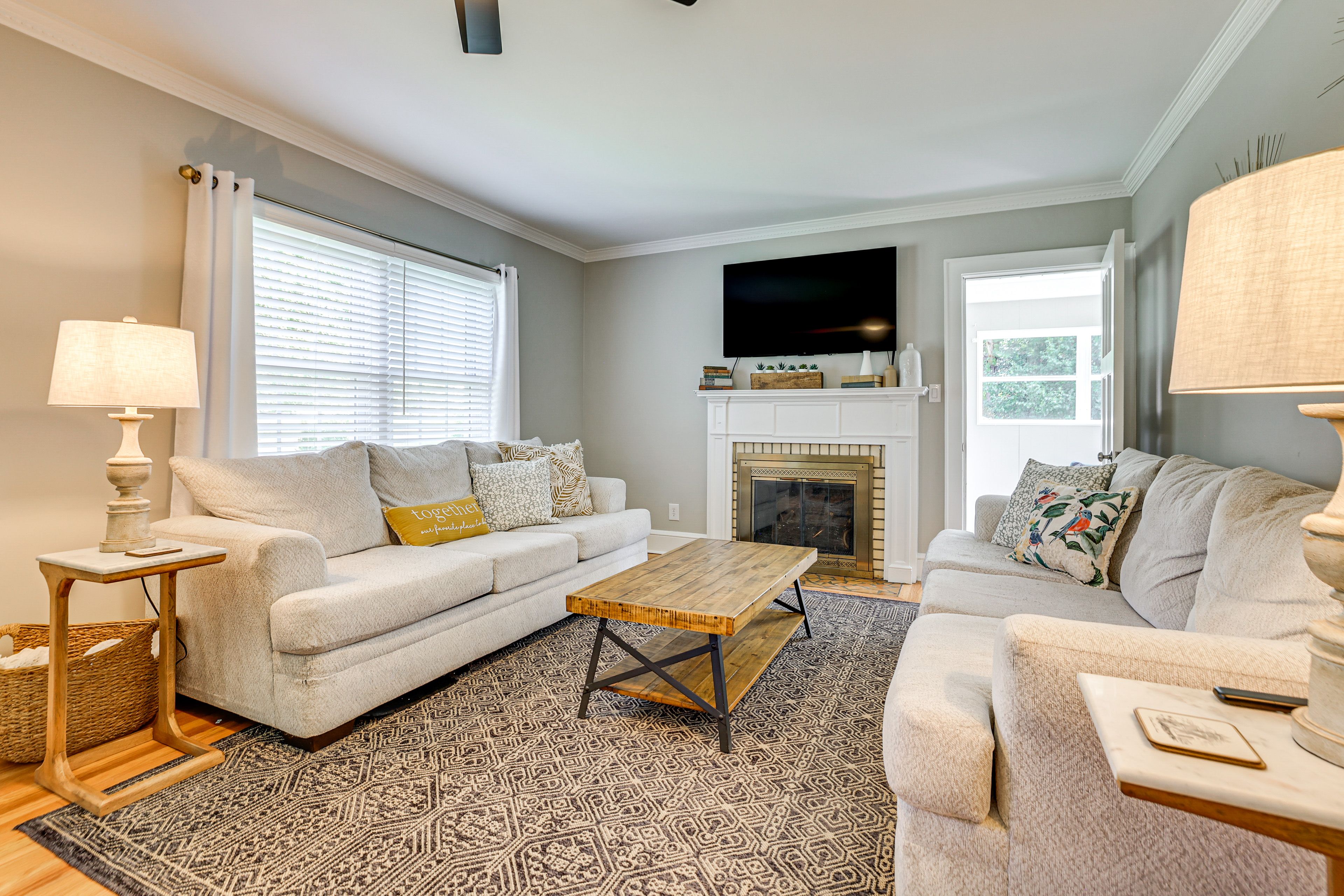 Living Room | Single-Story Home | Central A/C & Heating