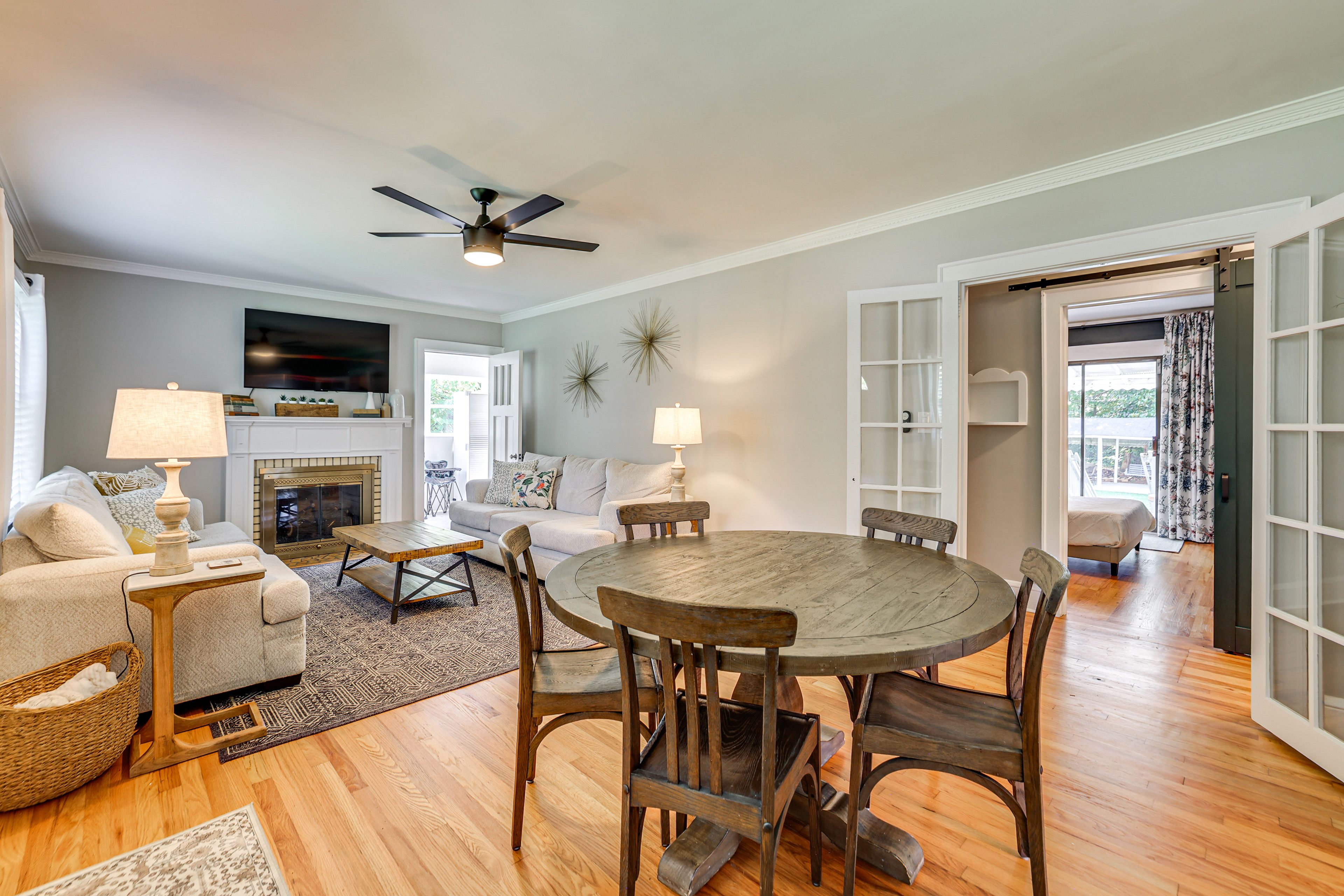 Dining Area | Open Floor Plan | Coffee Bar w/ Keurig & Drip Coffee Makers