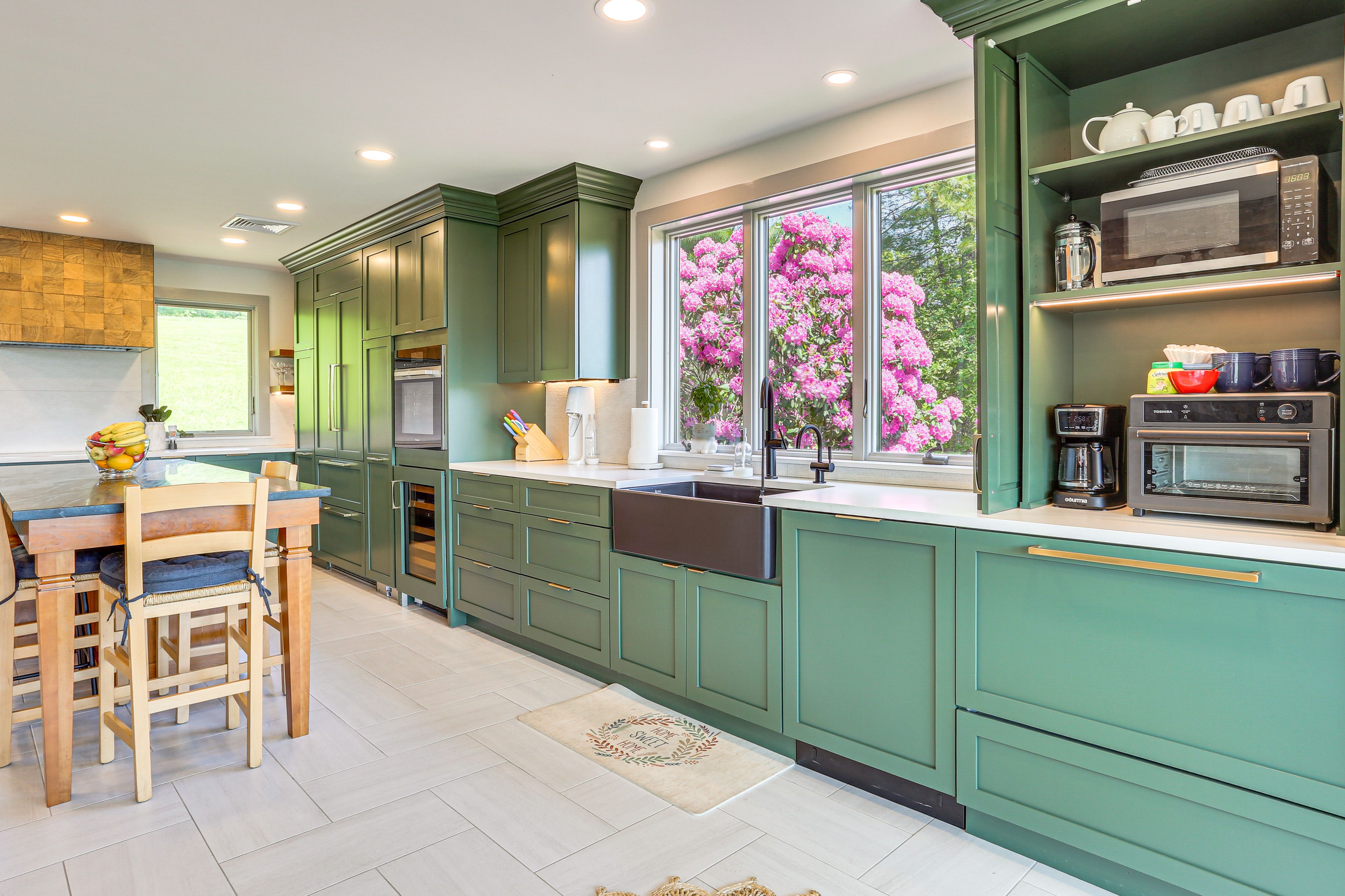 Kitchen | Drip & French Press Coffee Makers | Dishwasher | 2nd Floor