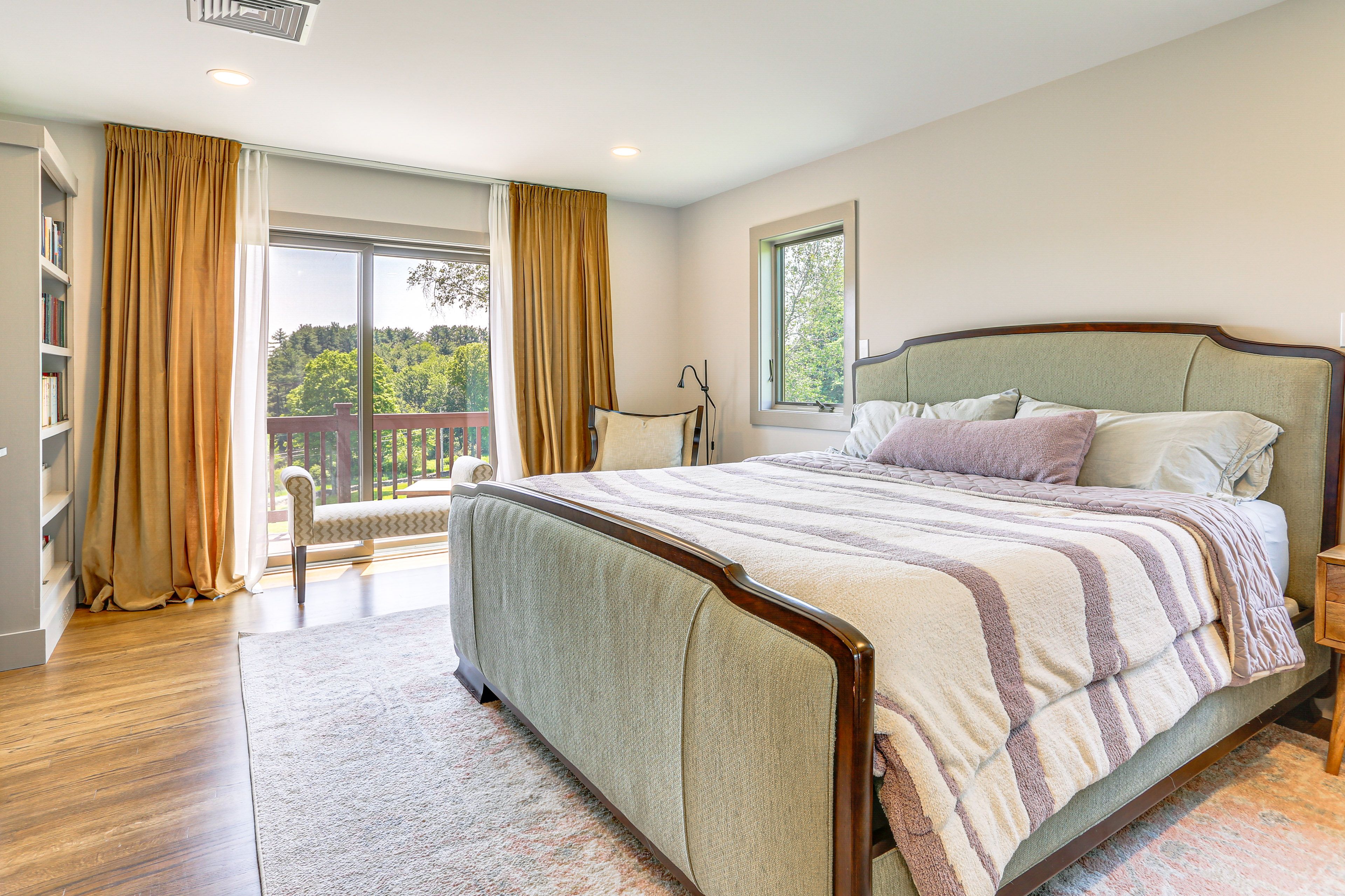 Bedroom 1 | King Bed | 2nd Floor