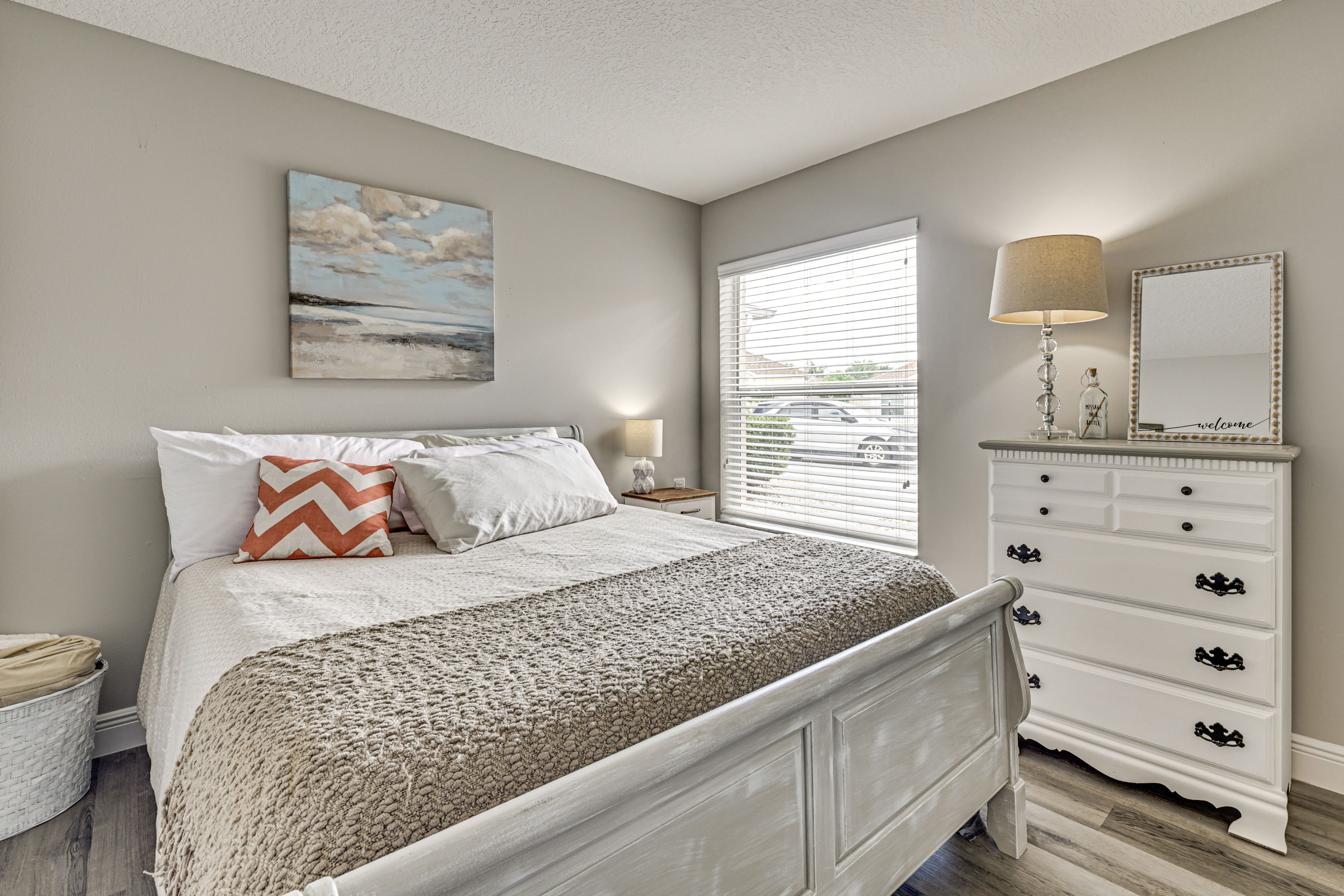 Bedroom 2 | Queen Bed