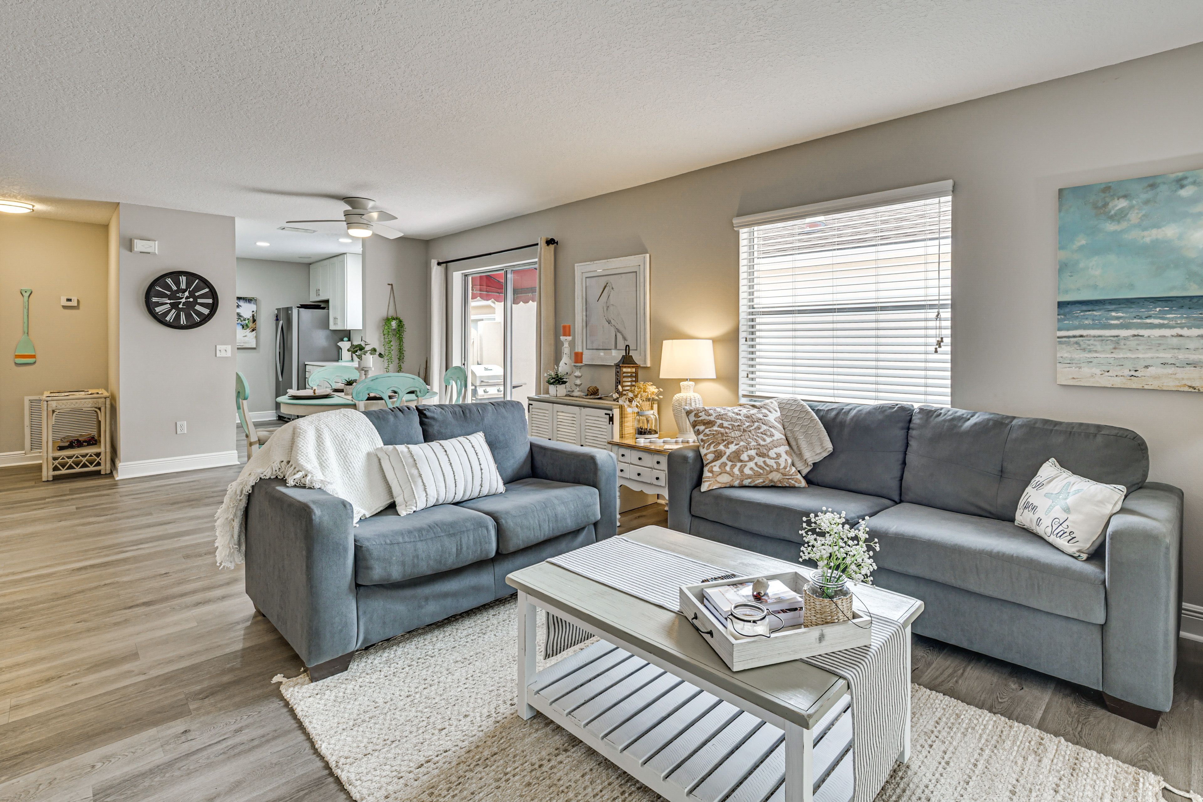 Living Room | Free WiFi | Smart TV