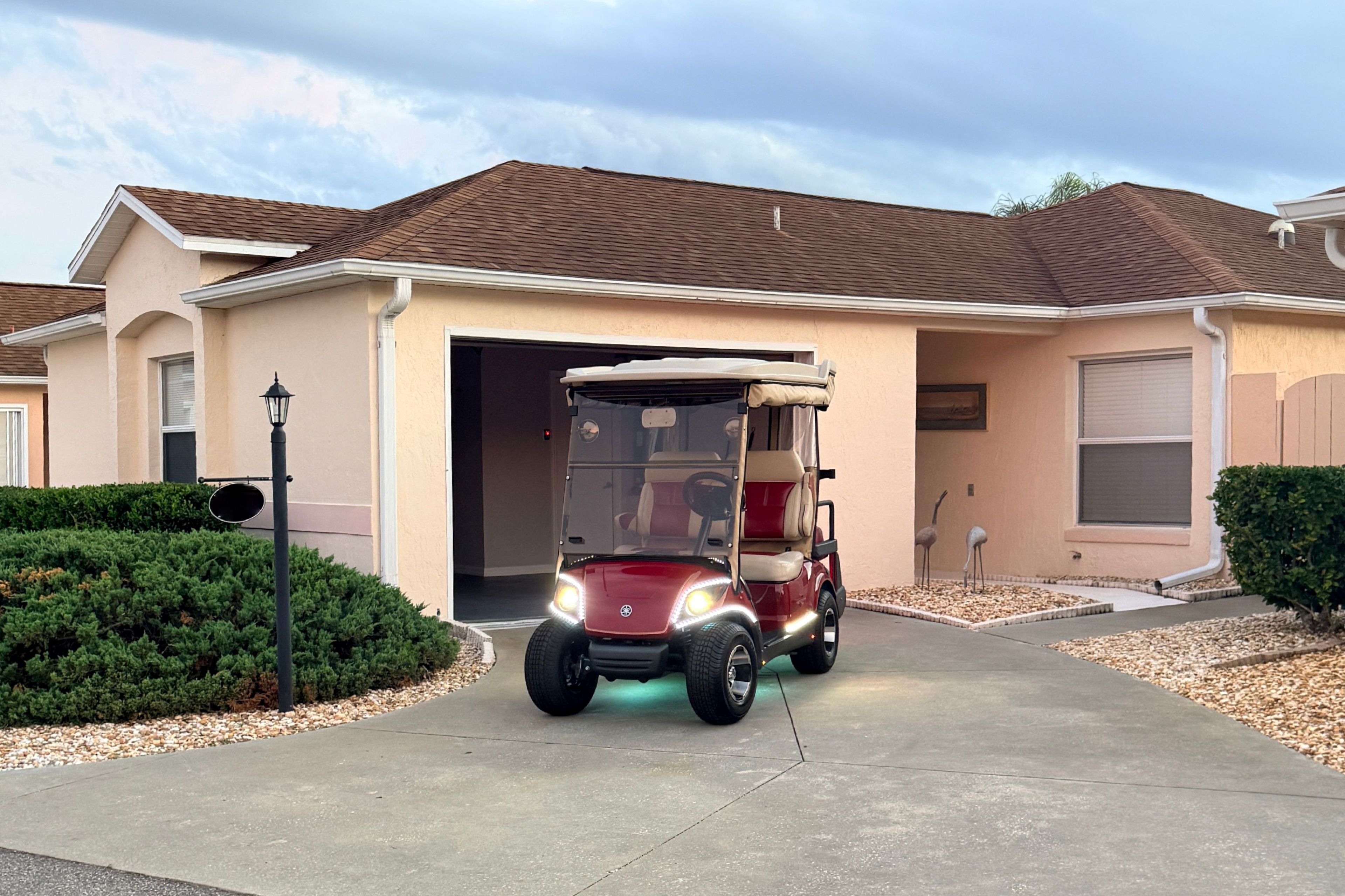 4-Person Golf Cart w/ Trunk (Waiver Required)