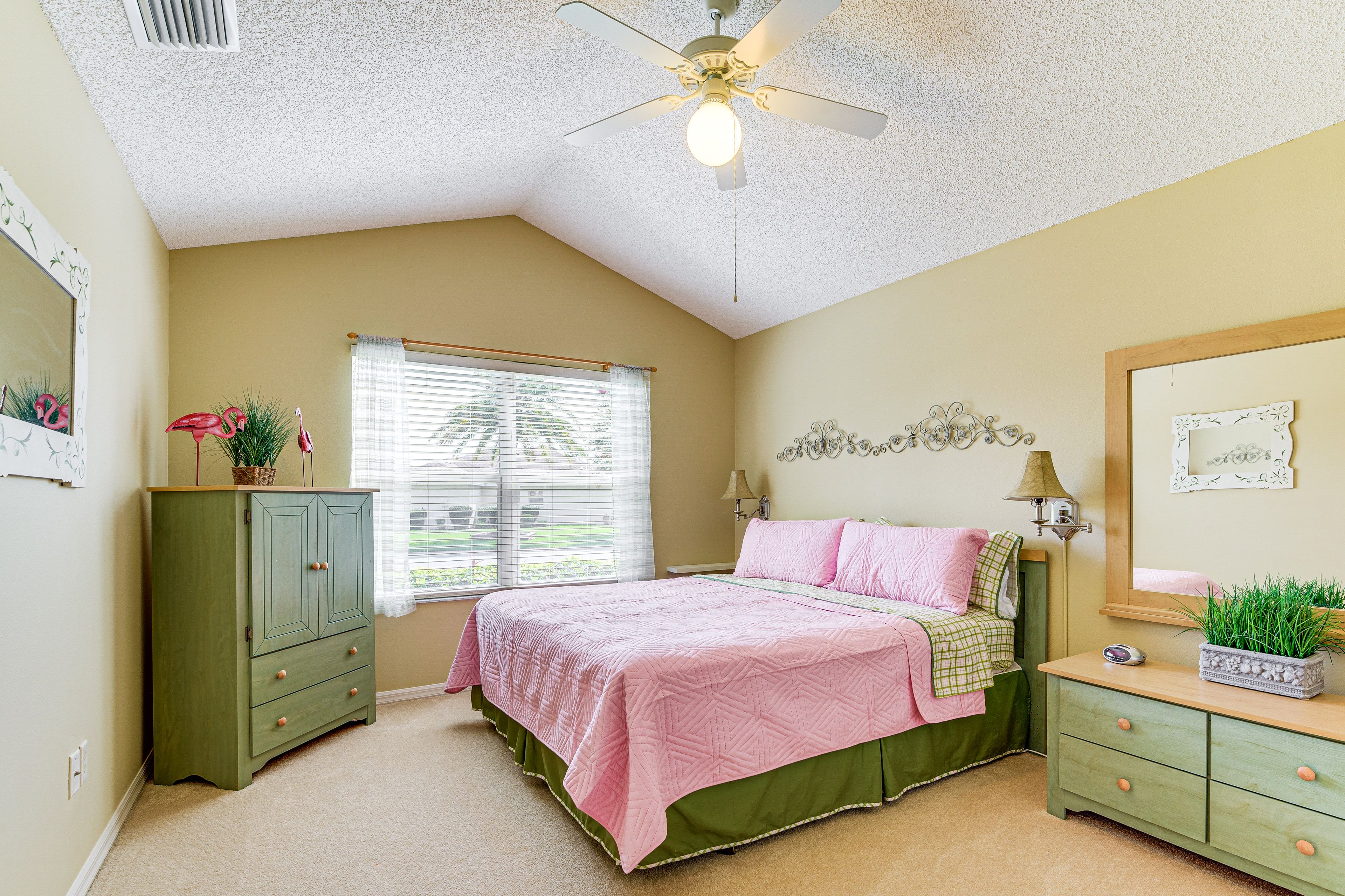 Bedroom 2 | King Bed