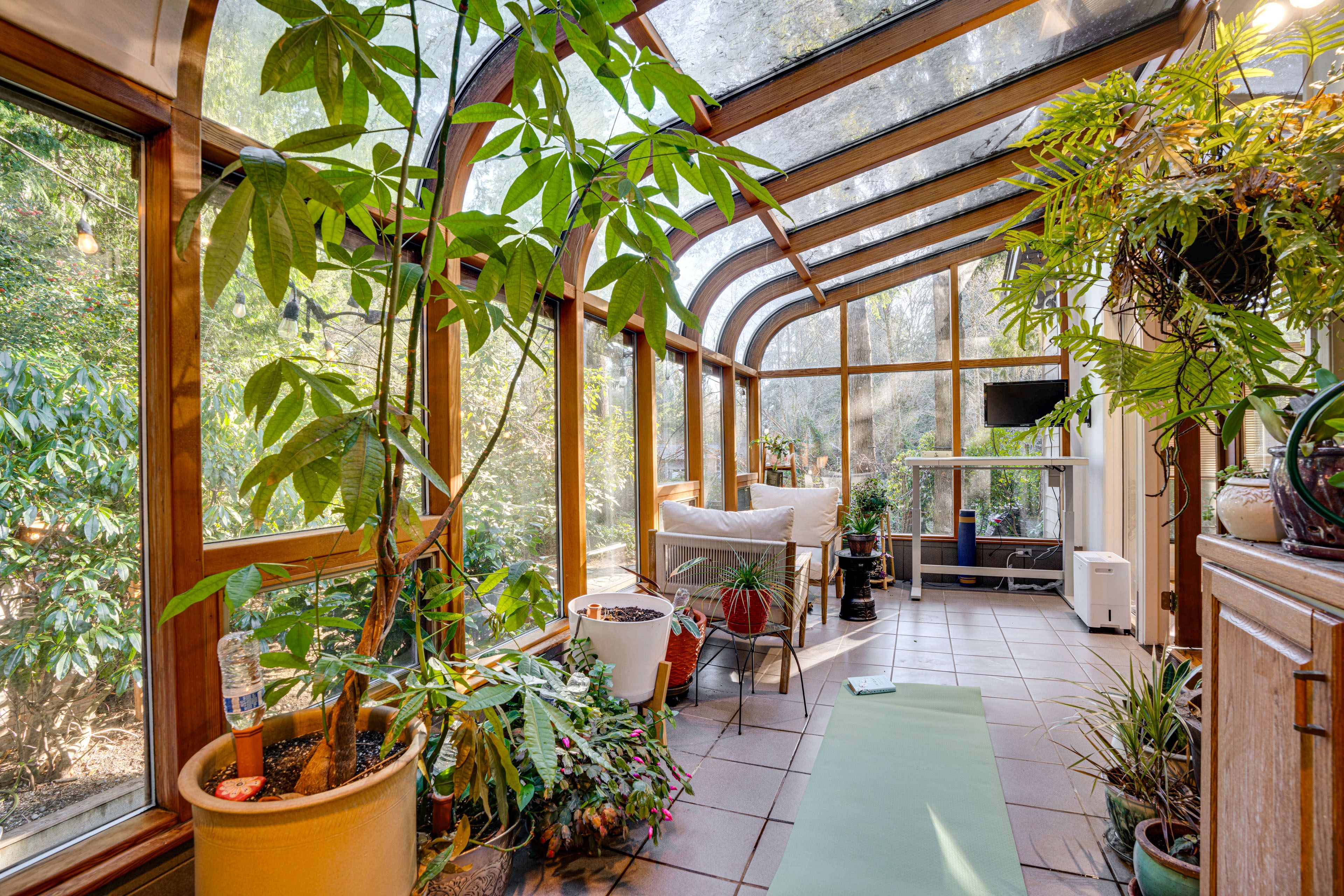 Redmond Vacation Rental | 4BR | 3BA | 3,370 Sq Ft