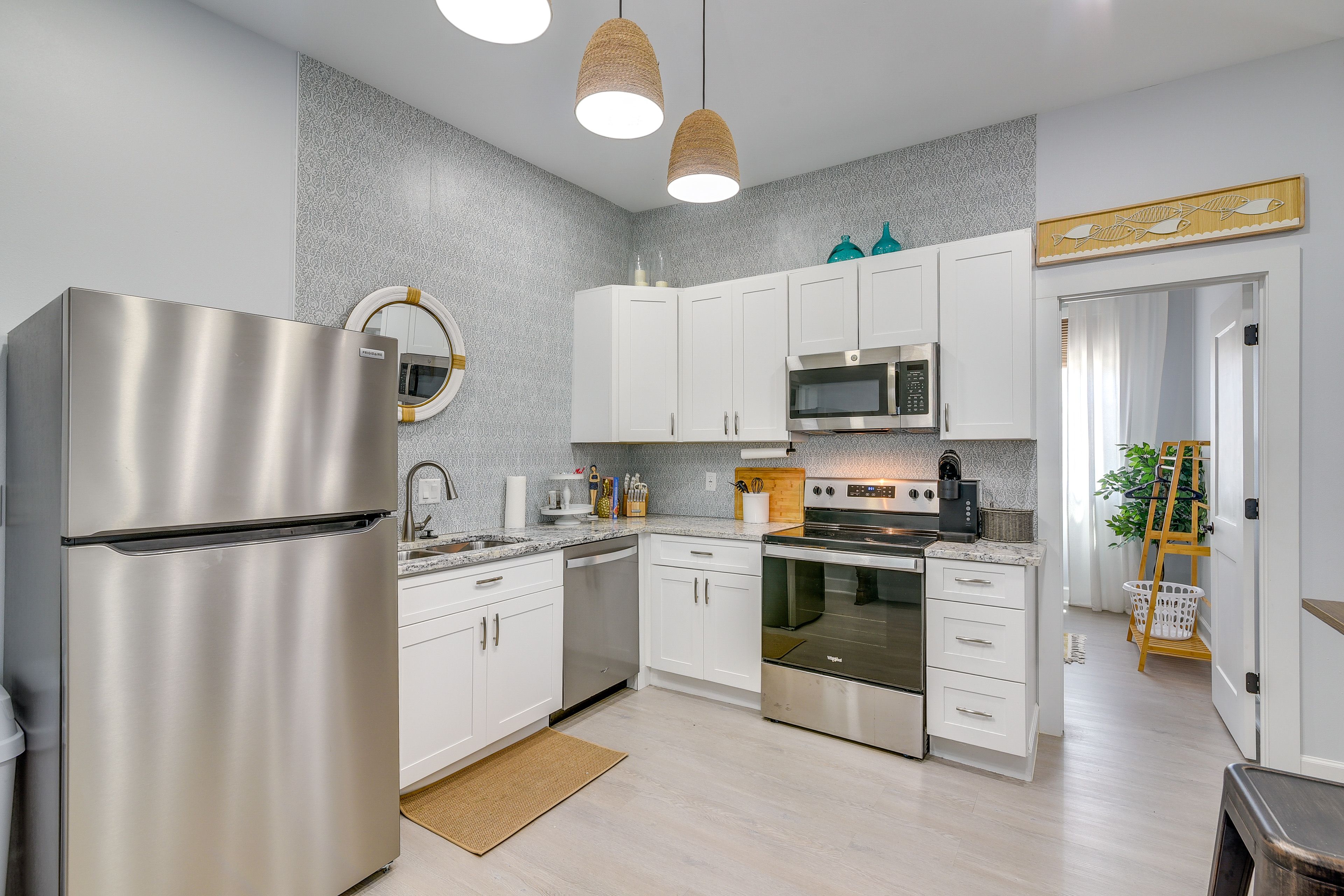 Kitchen | Keurig | Toaster | Blender